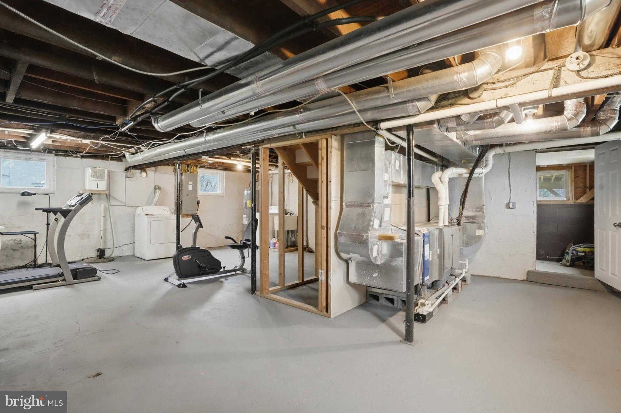 6108 Shady Spring Ave photo 48