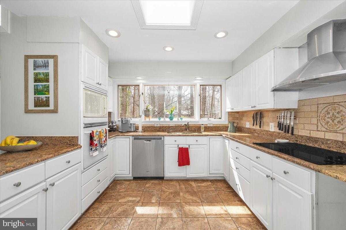 10101 Lloyd Rd photo 18