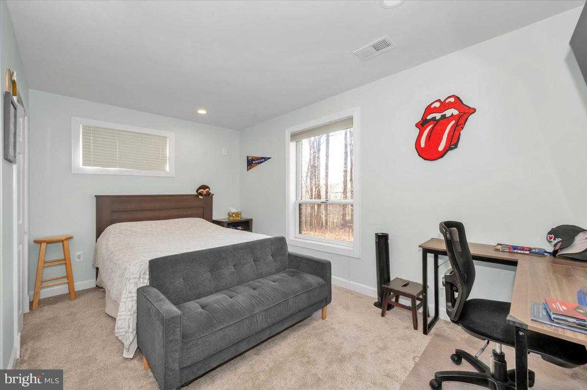 10101 Lloyd Rd photo 39