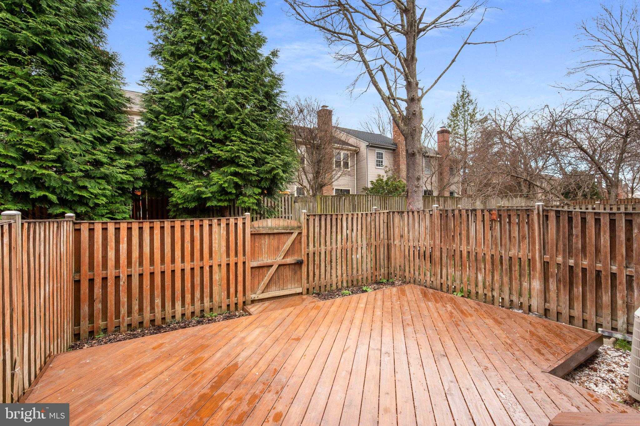 2880 Kelly Sq photo 11