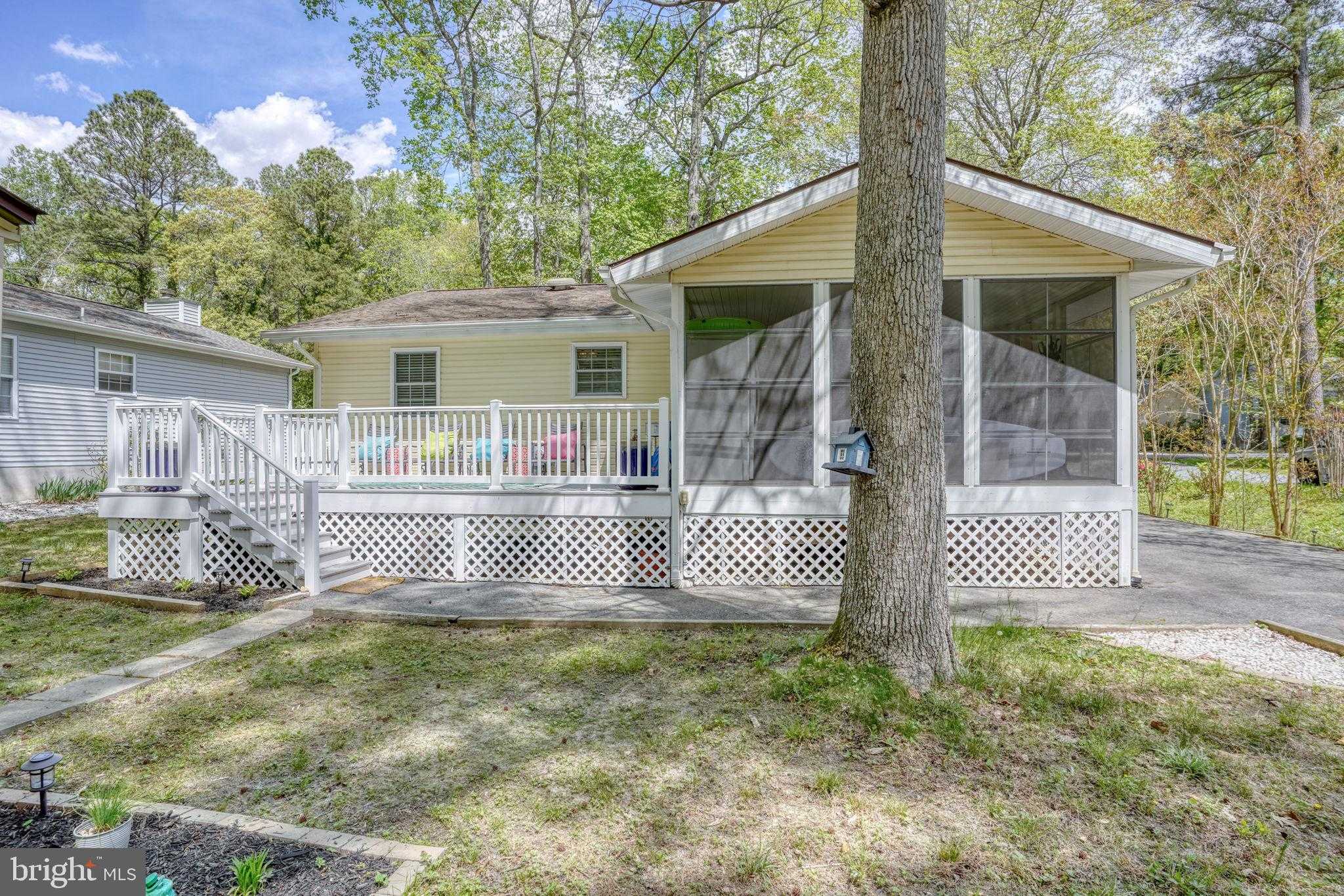 29 Saint Martins Ln photo 13