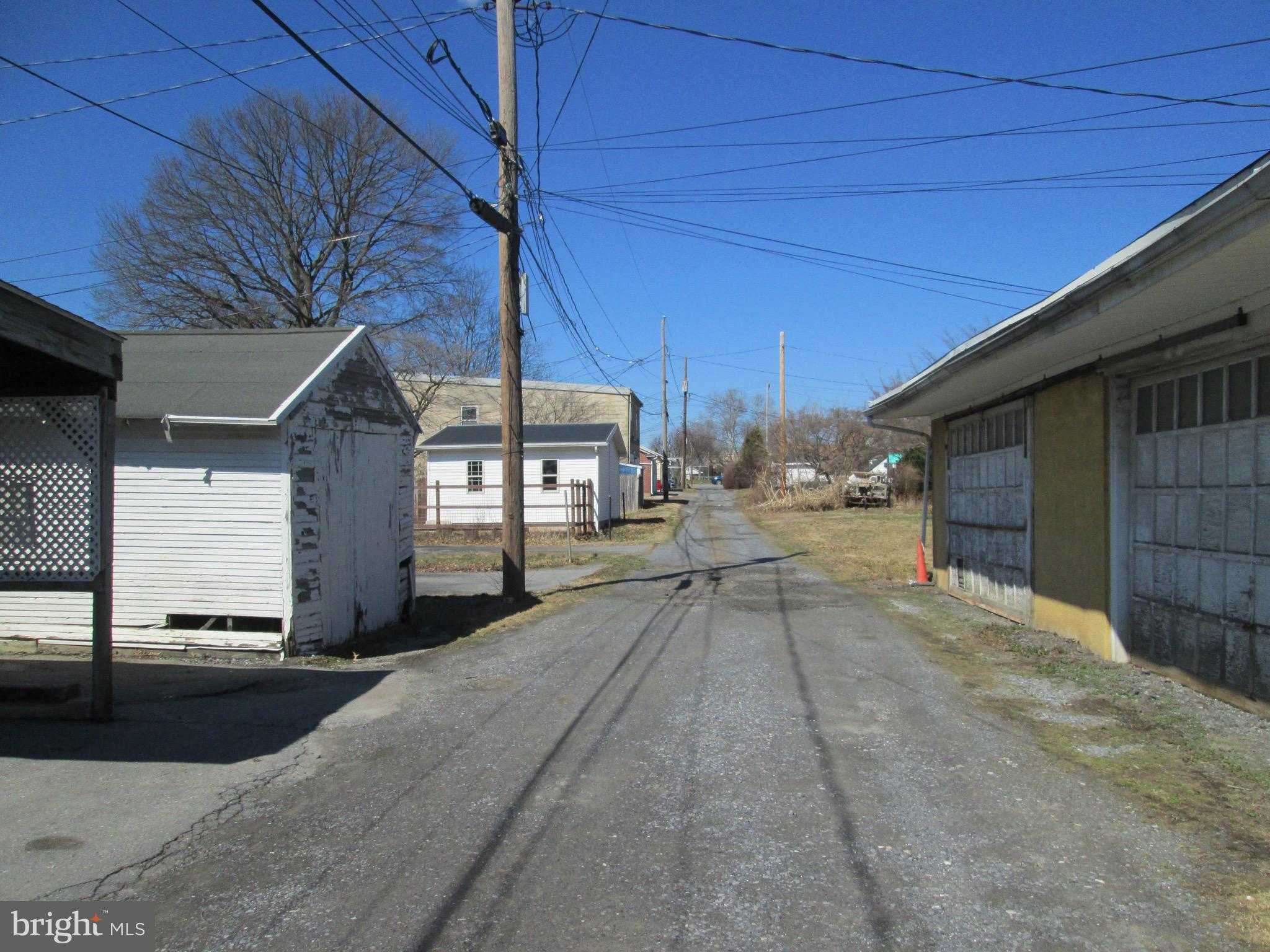 431 Raymond St photo 45