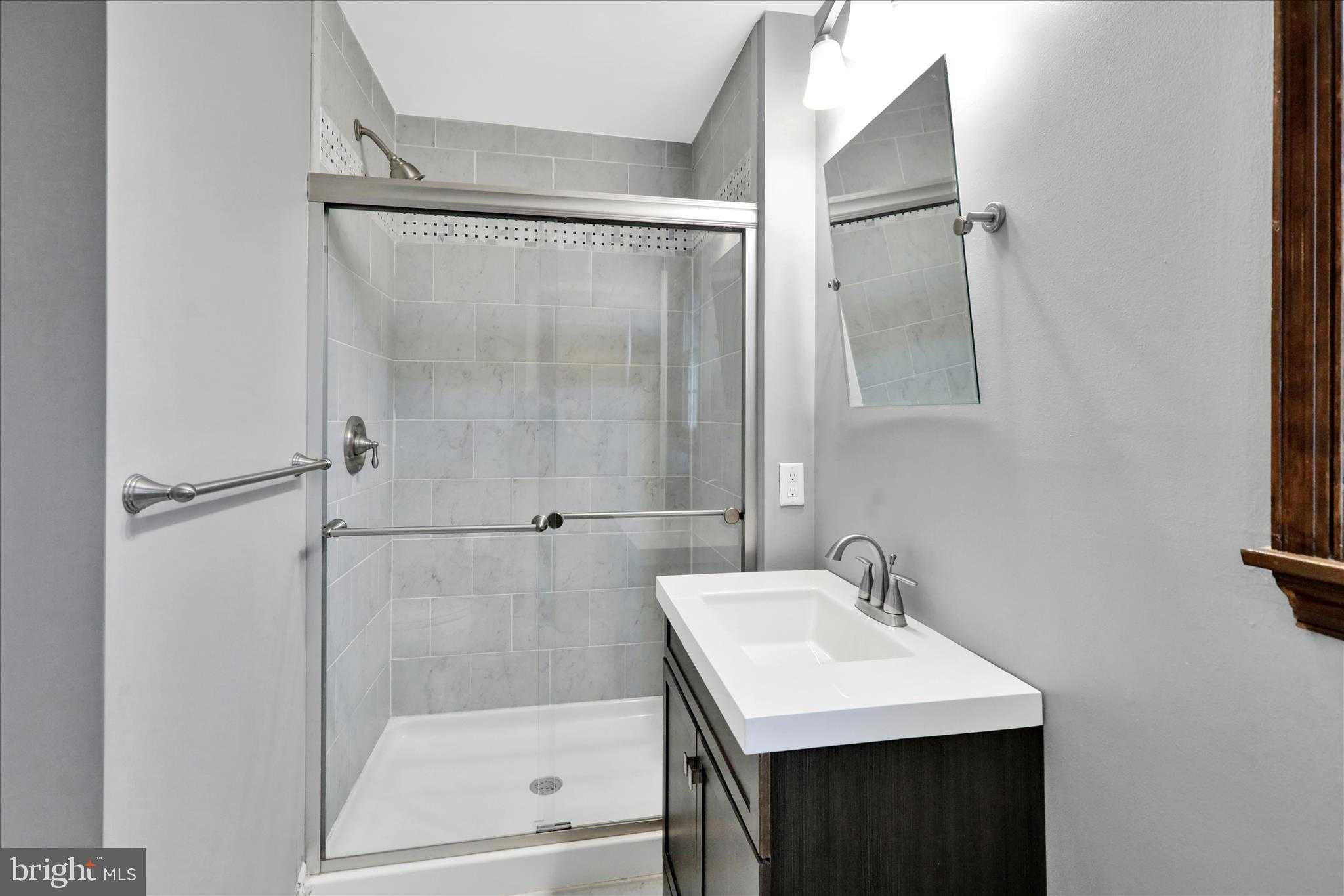 2476 Wilson St photo 10