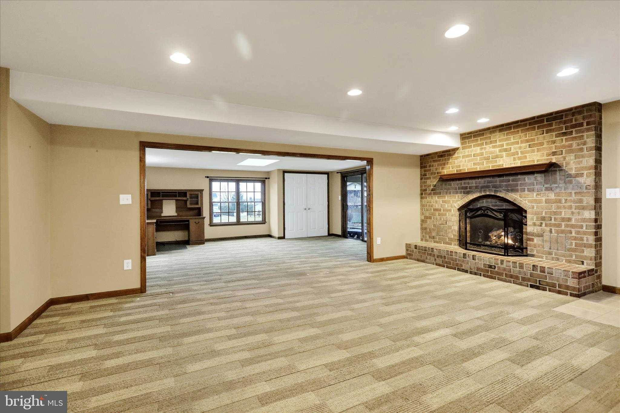 2476 Wilson St photo 17