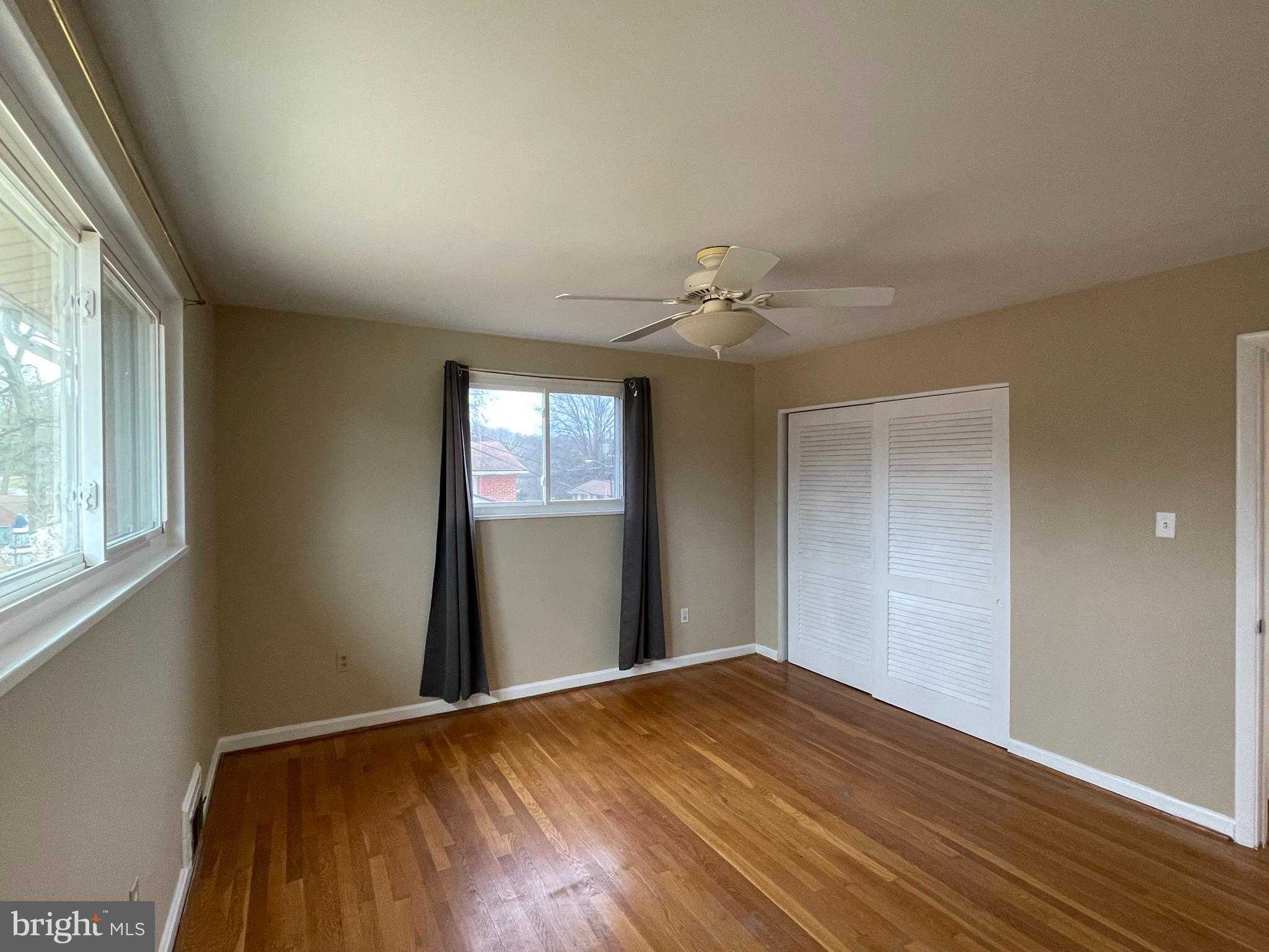 7407 Sweetbriar Dr photo 8