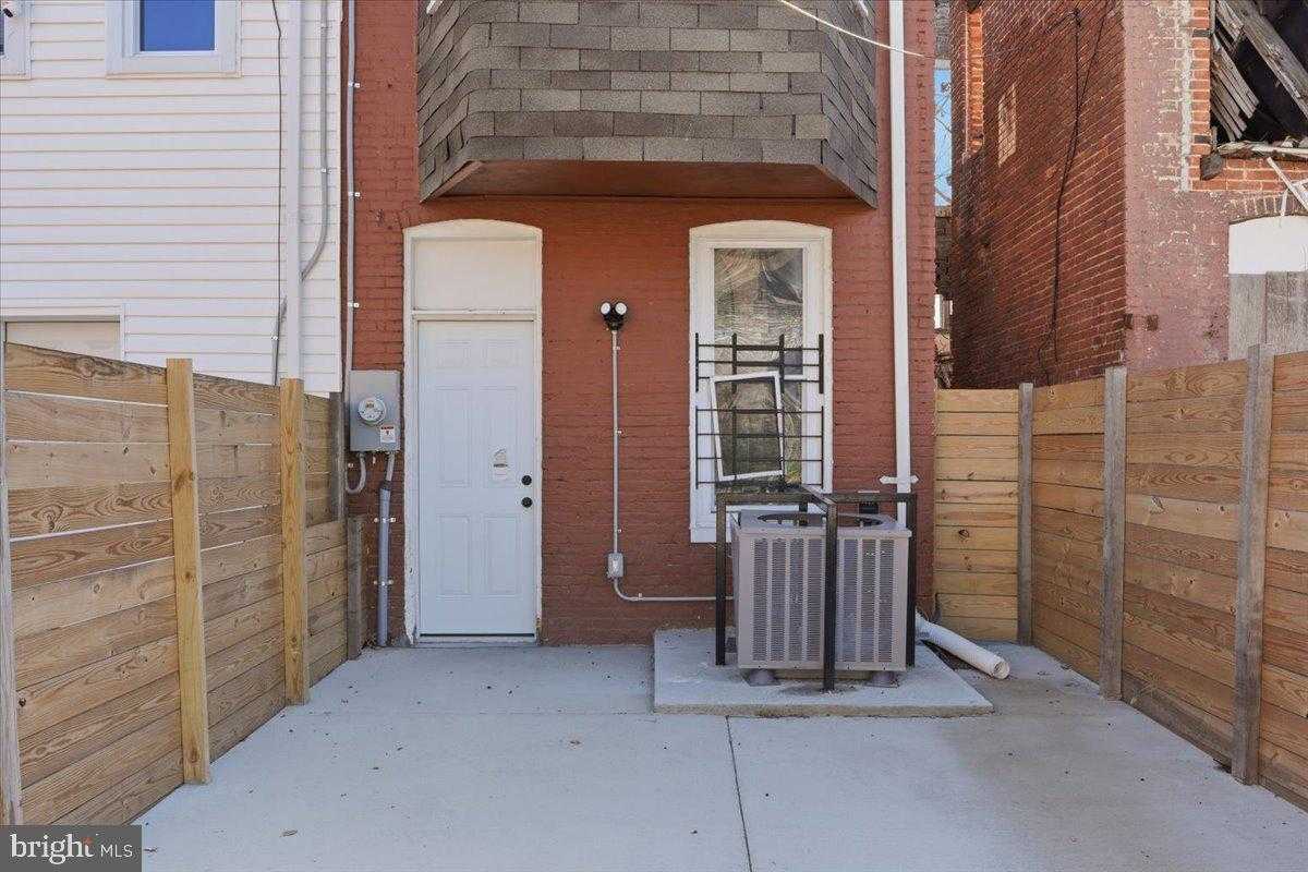 1622 E Lanvale St photo 24