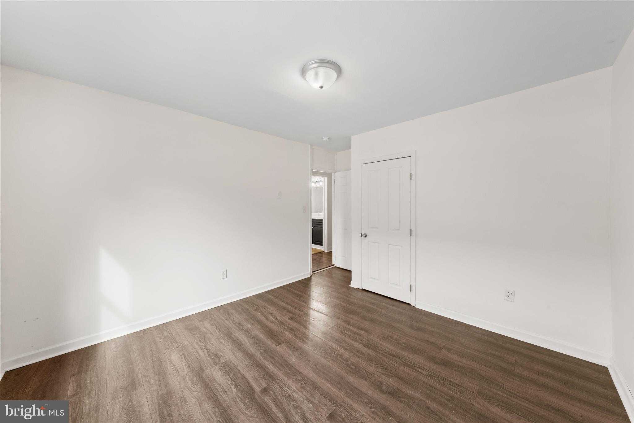 3961 School St photo 27