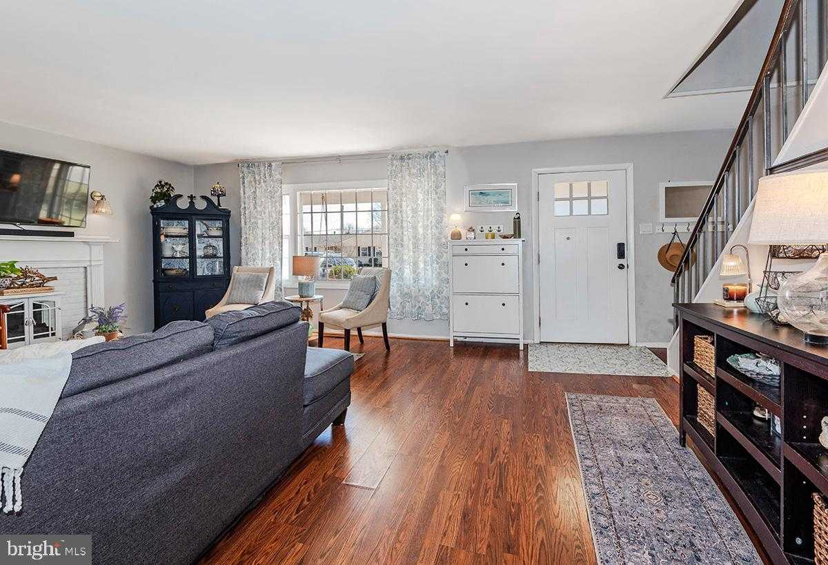 12520 Chelton Ln photo 4