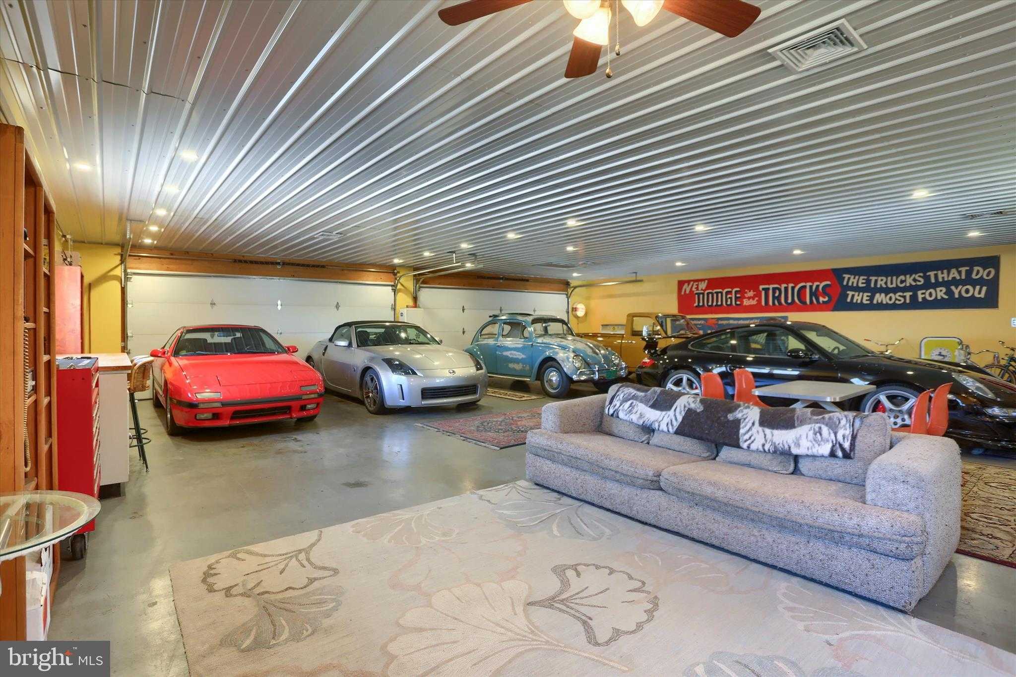 330 E Main St photo 54