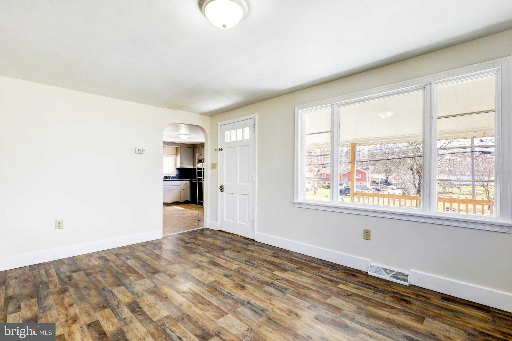 215 Akron Rd photo 4