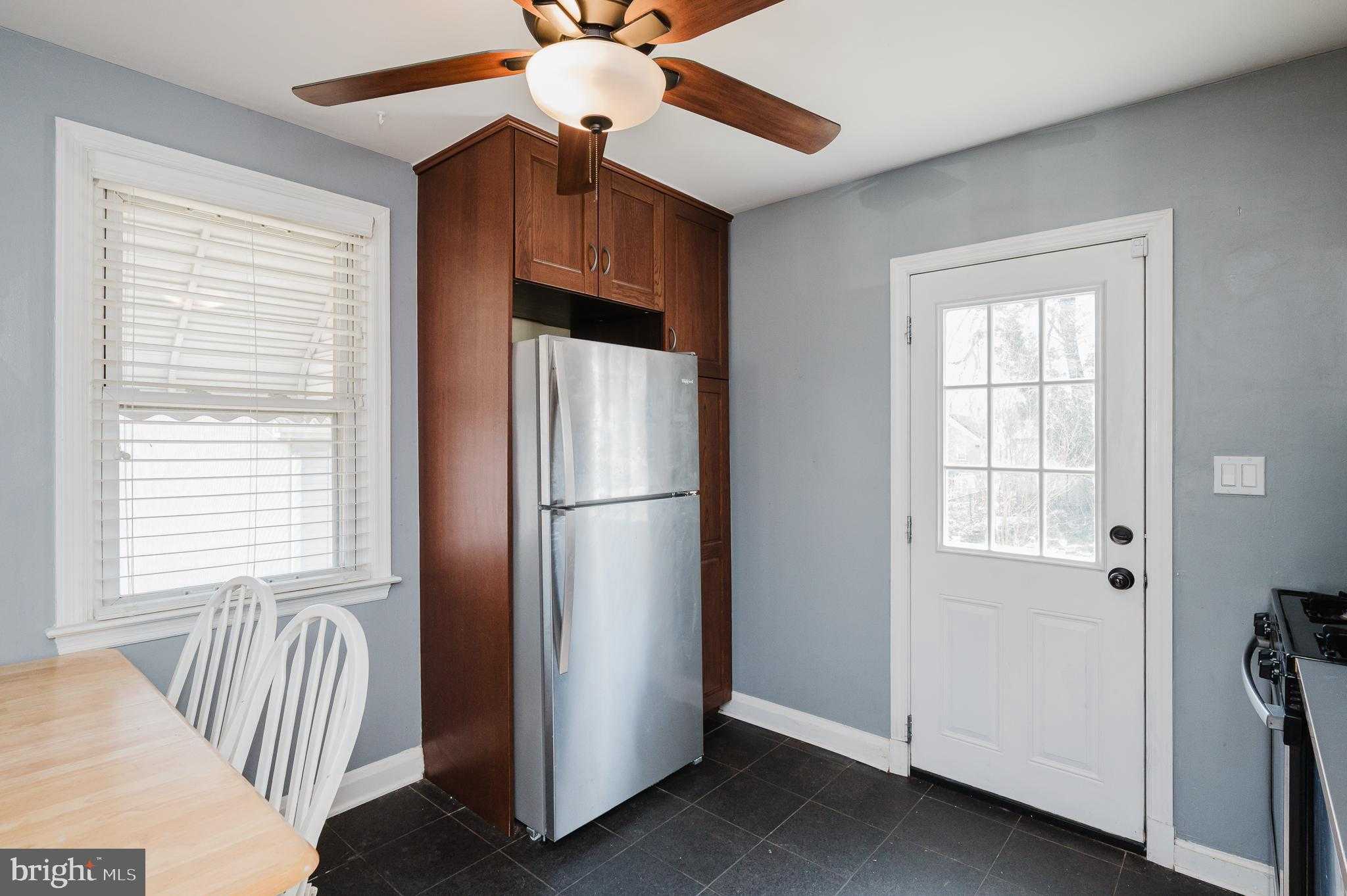 3021 California Ave photo 7