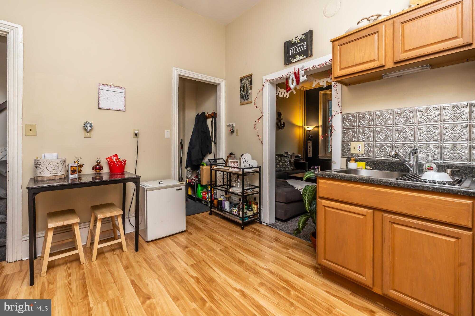 107 W State St photo 39