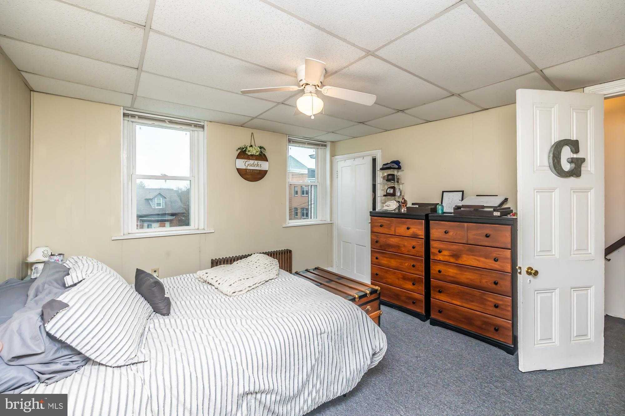 107 W State St photo 45