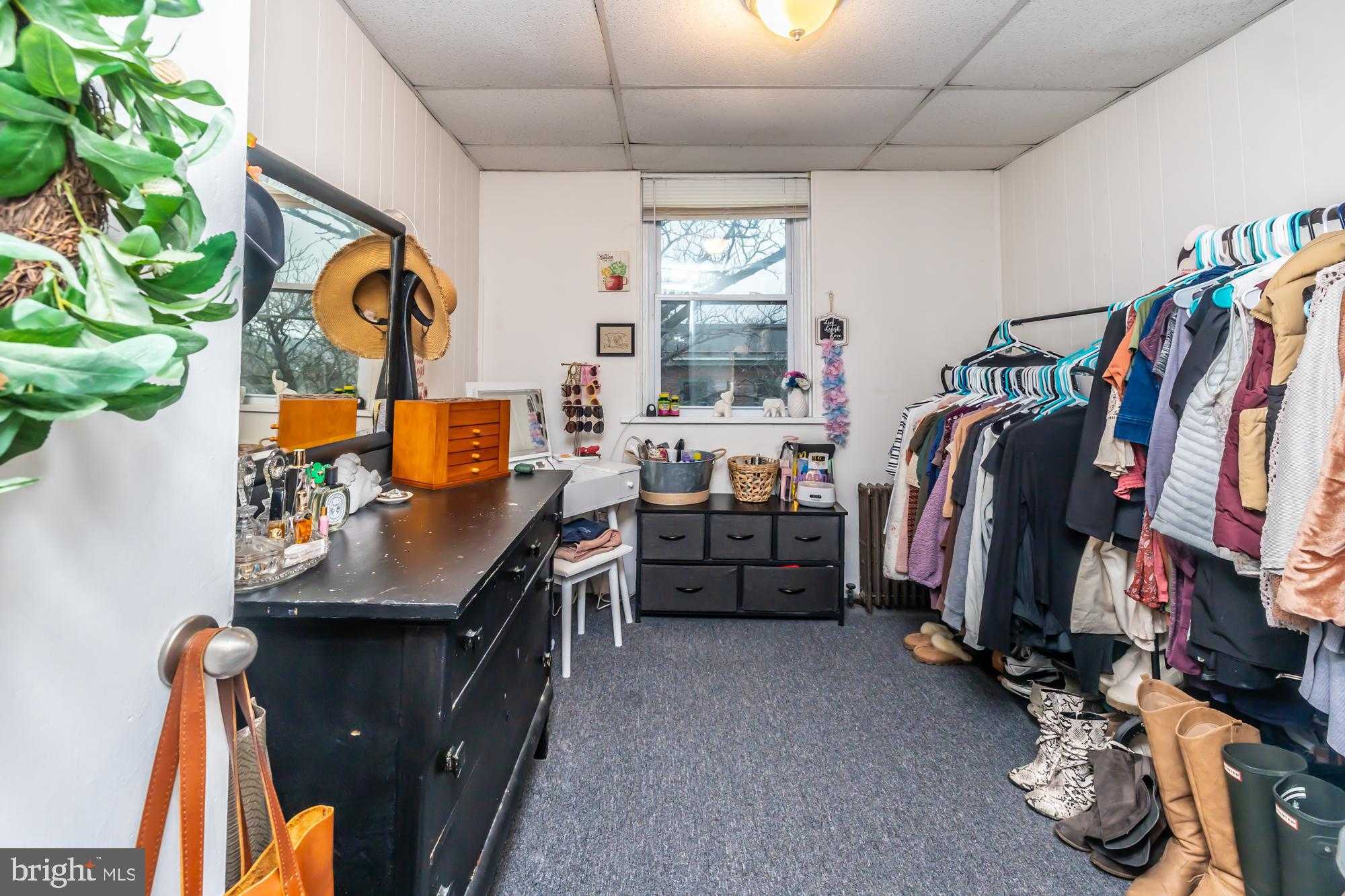 107 W State St photo 46