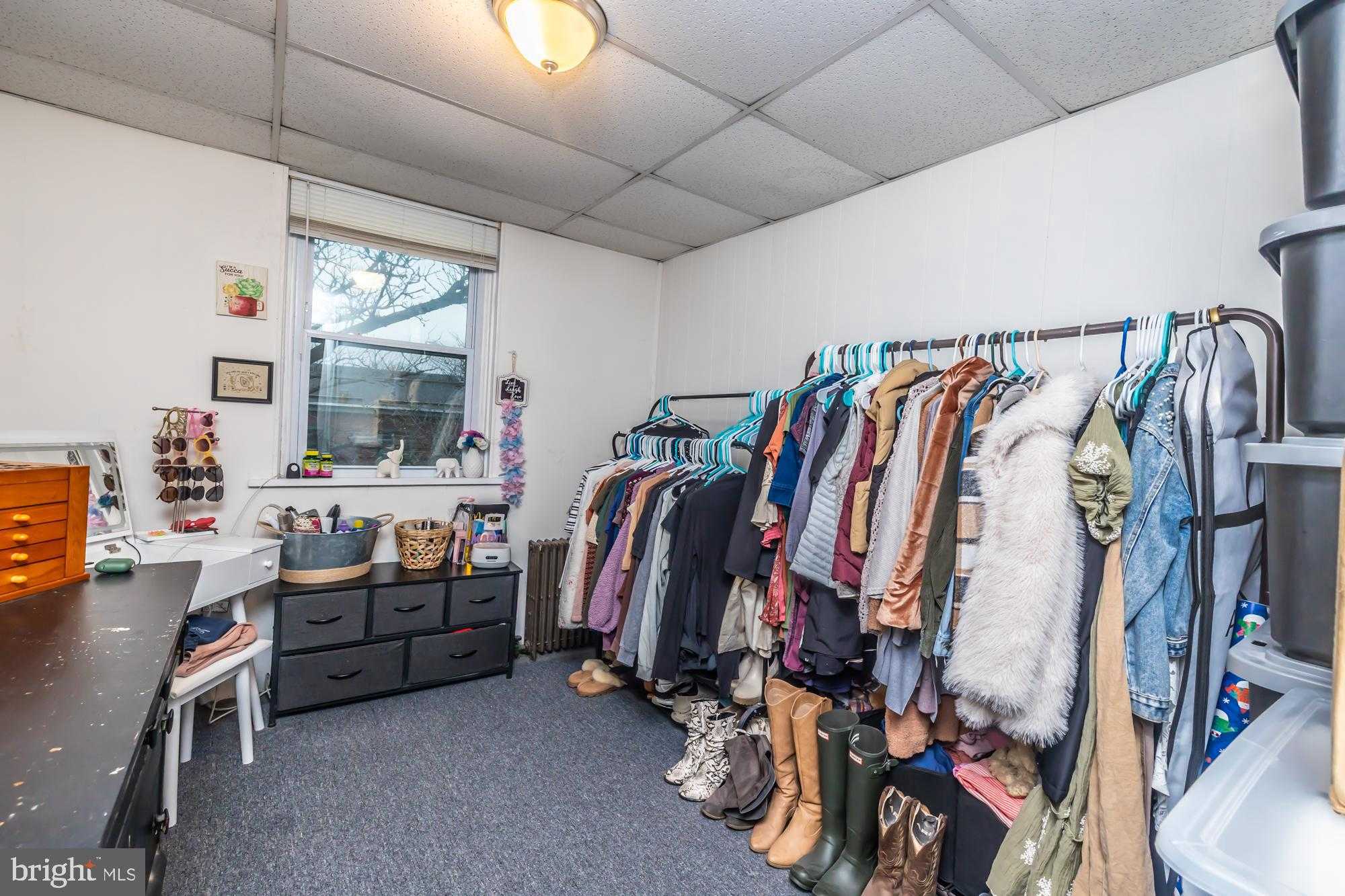 107 W State St photo 47