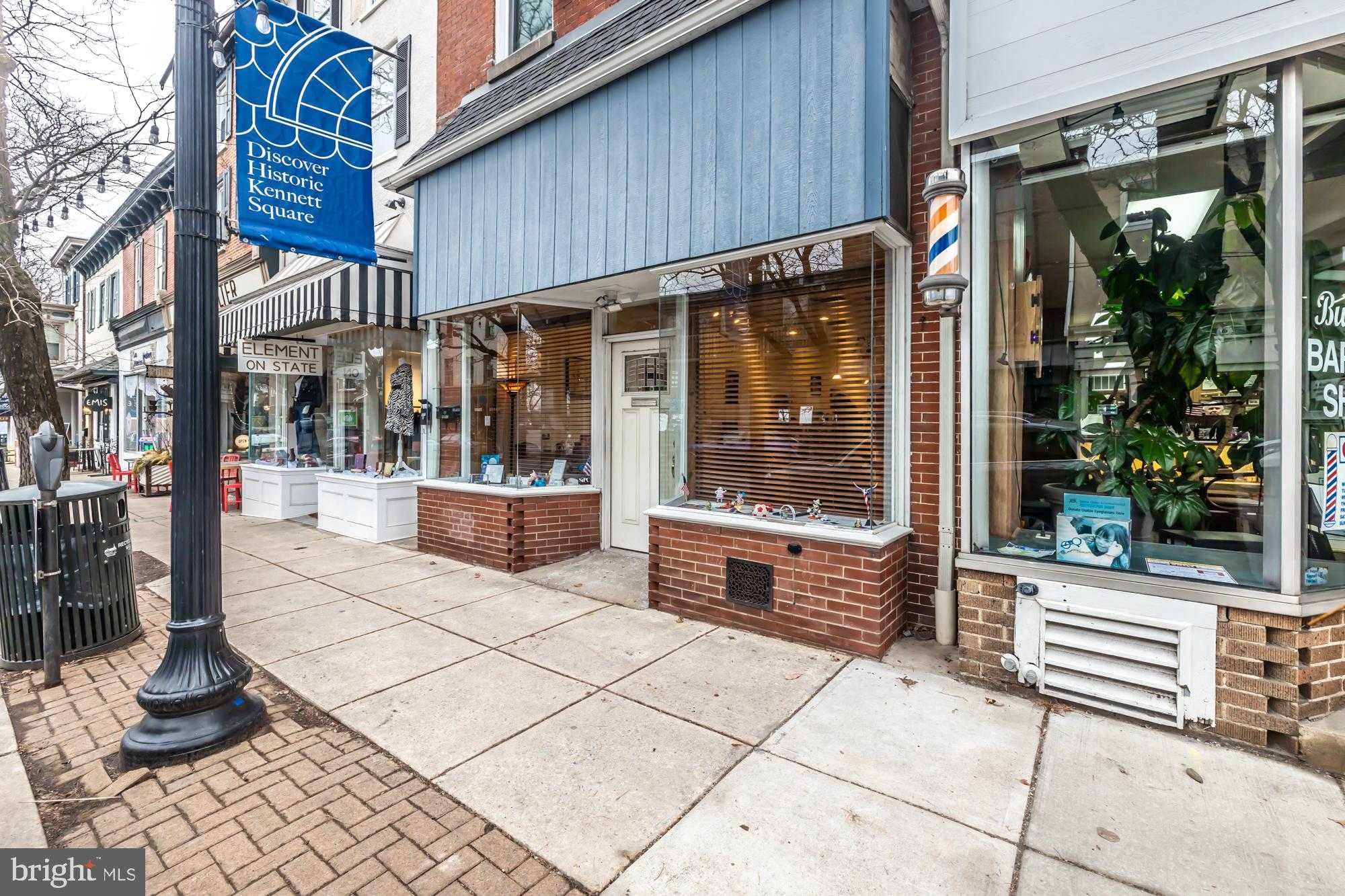 107 W State St photo 7