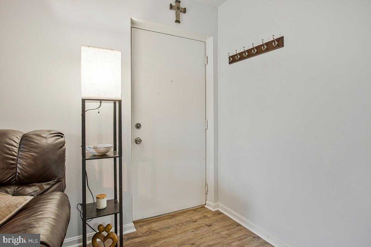 6803 White Water Way Unit 101 photo 3