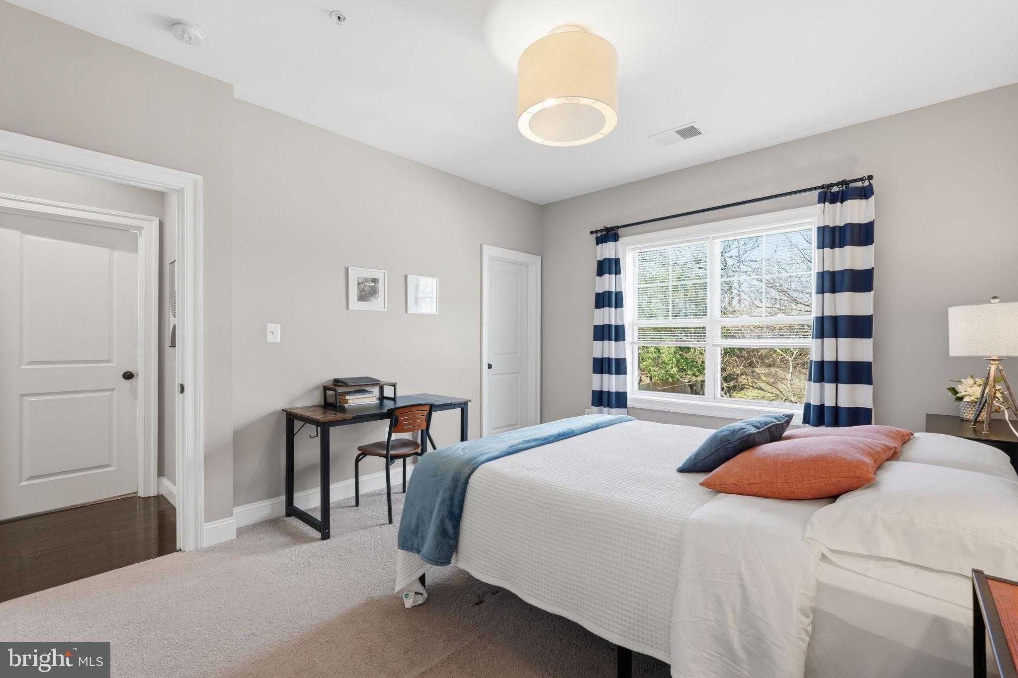 908 N Stonestreet Ave photo 40