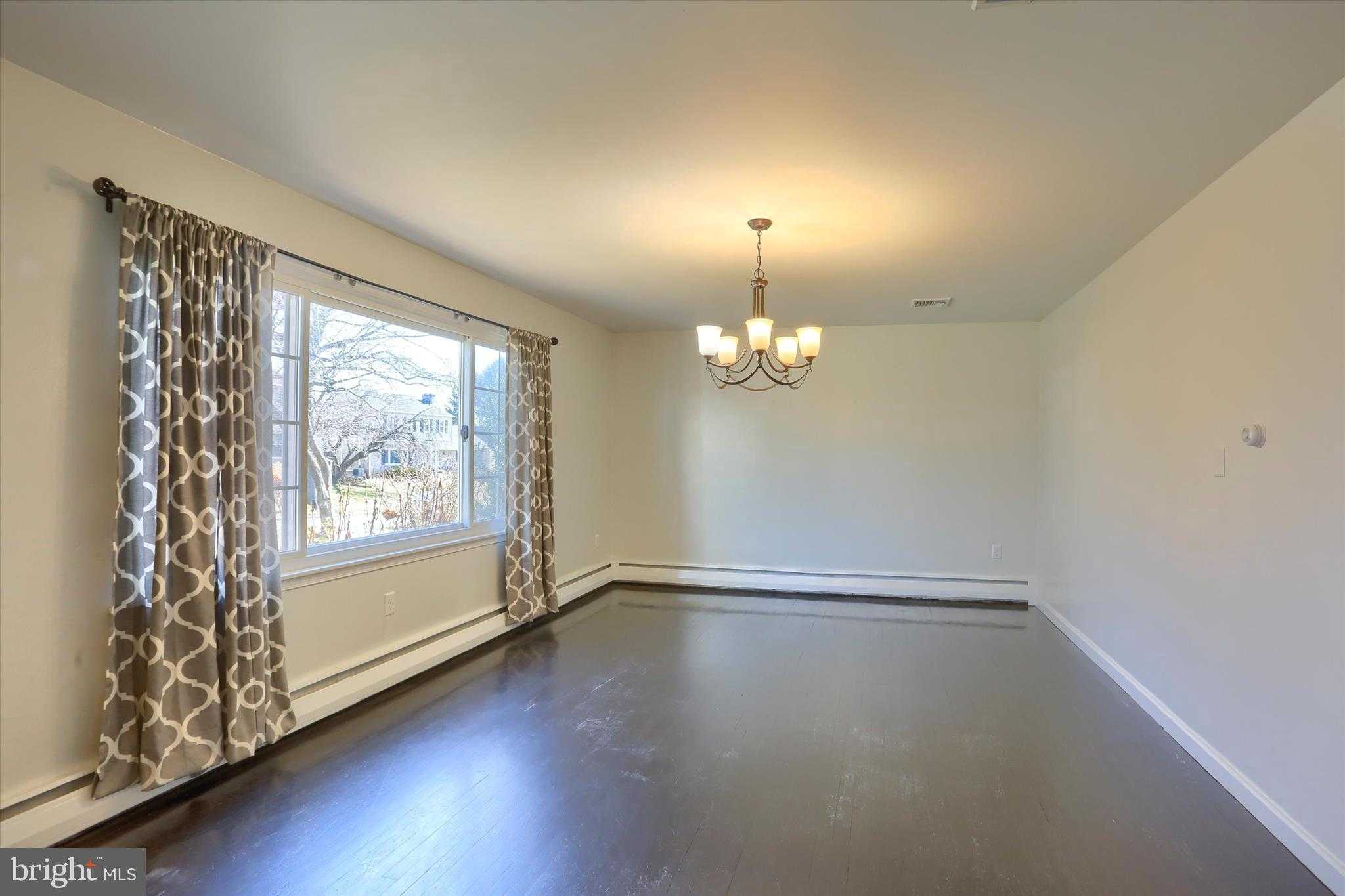 232 Winding Way photo 10