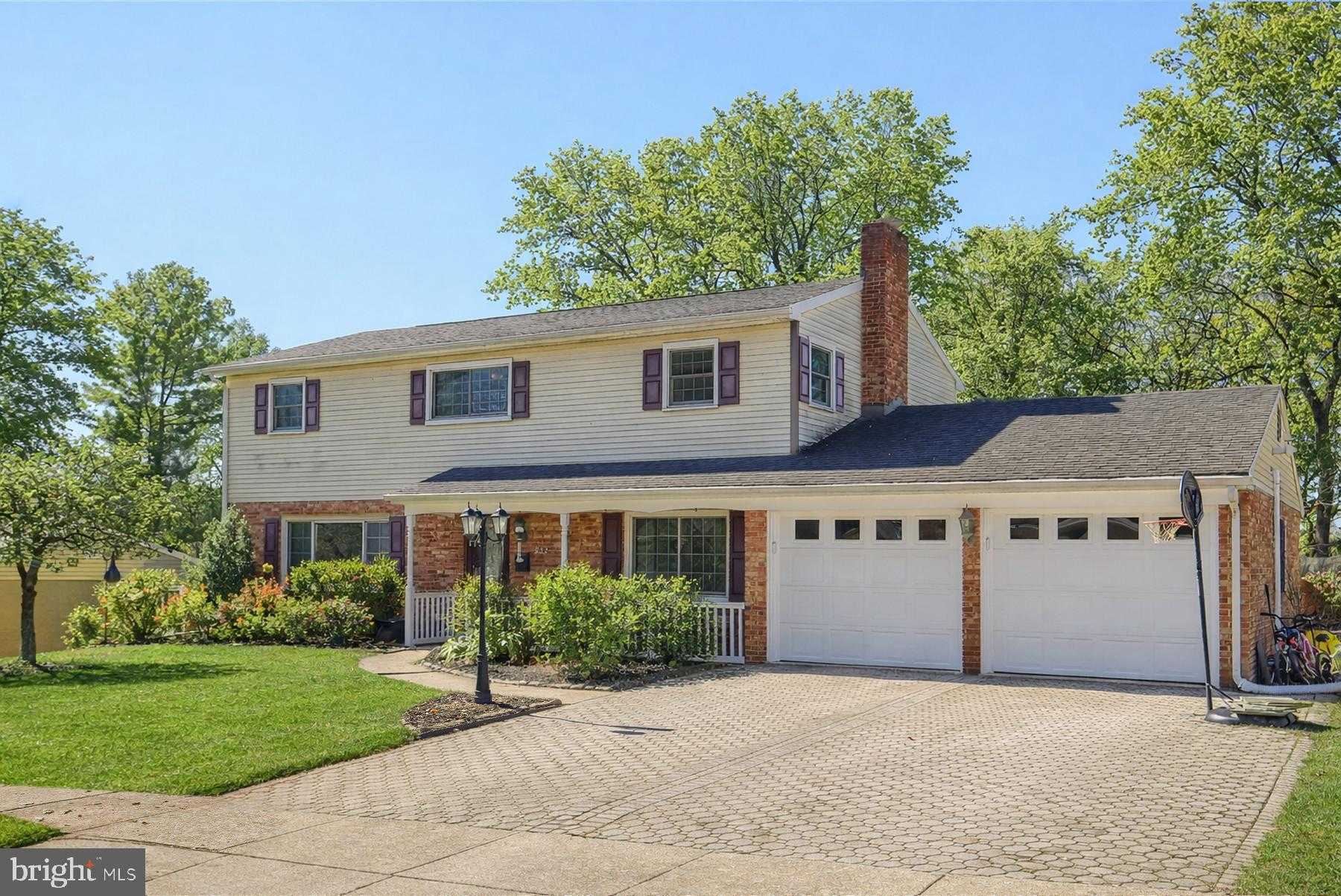 232 Winding Way photo 2