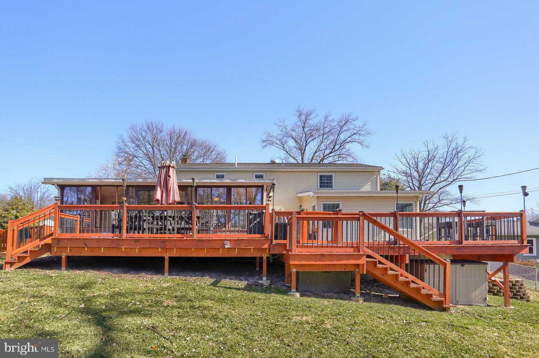 232 Winding Way photo 4