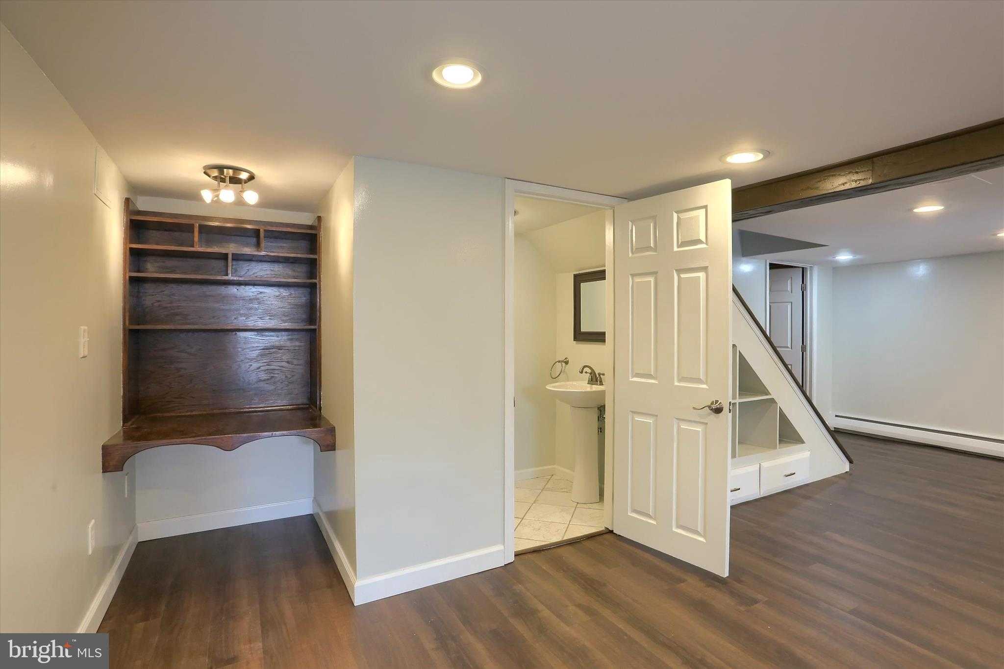 232 Winding Way photo 44