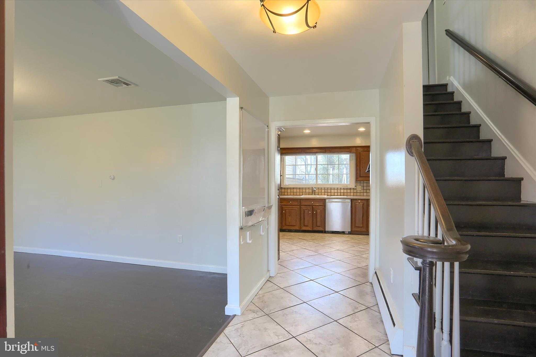 232 Winding Way photo 8