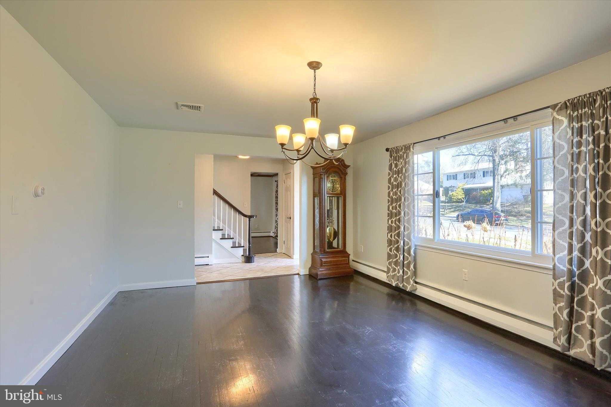 232 Winding Way photo 9