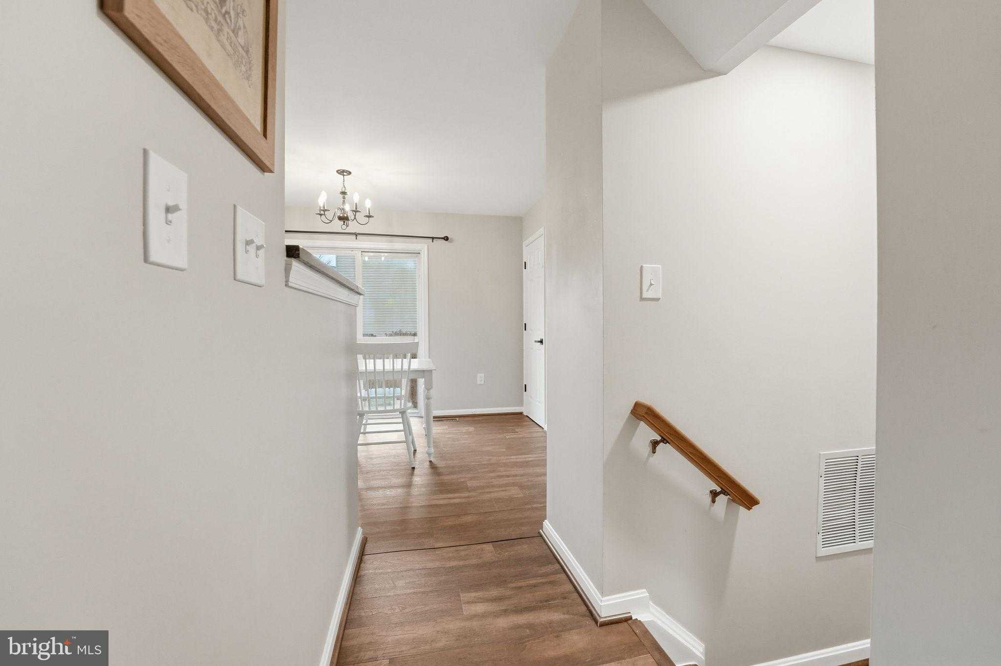 531 Highland Towne Ln photo 4