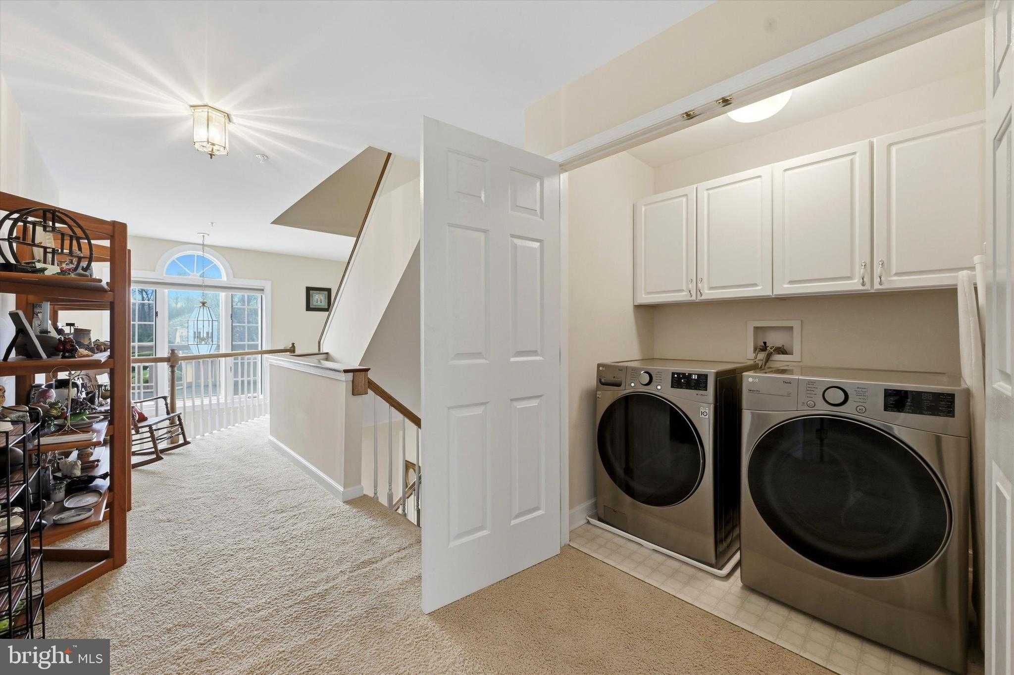 212 Cambridge Chase photo 14