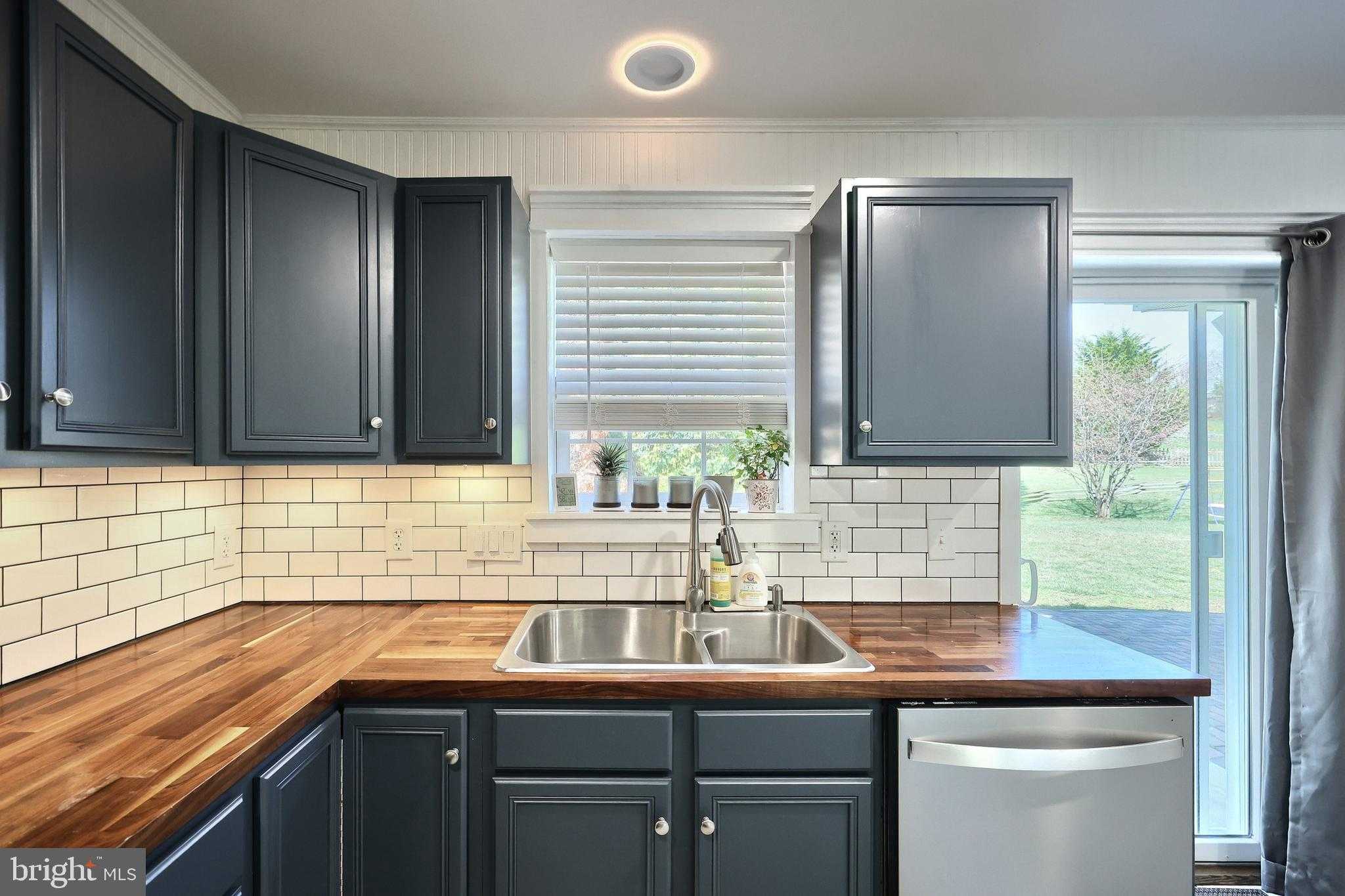 727 Blossom Hill Ln photo 14