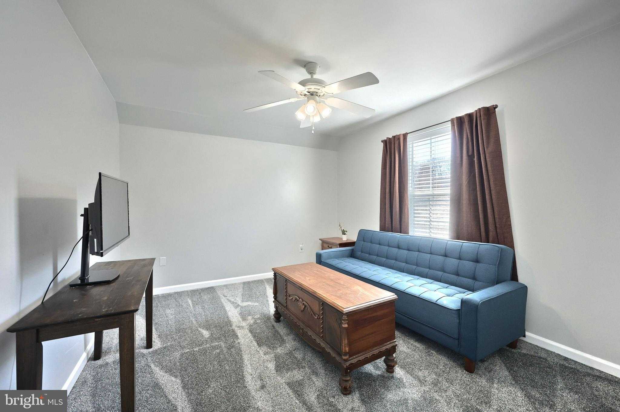 727 Blossom Hill Ln photo 21