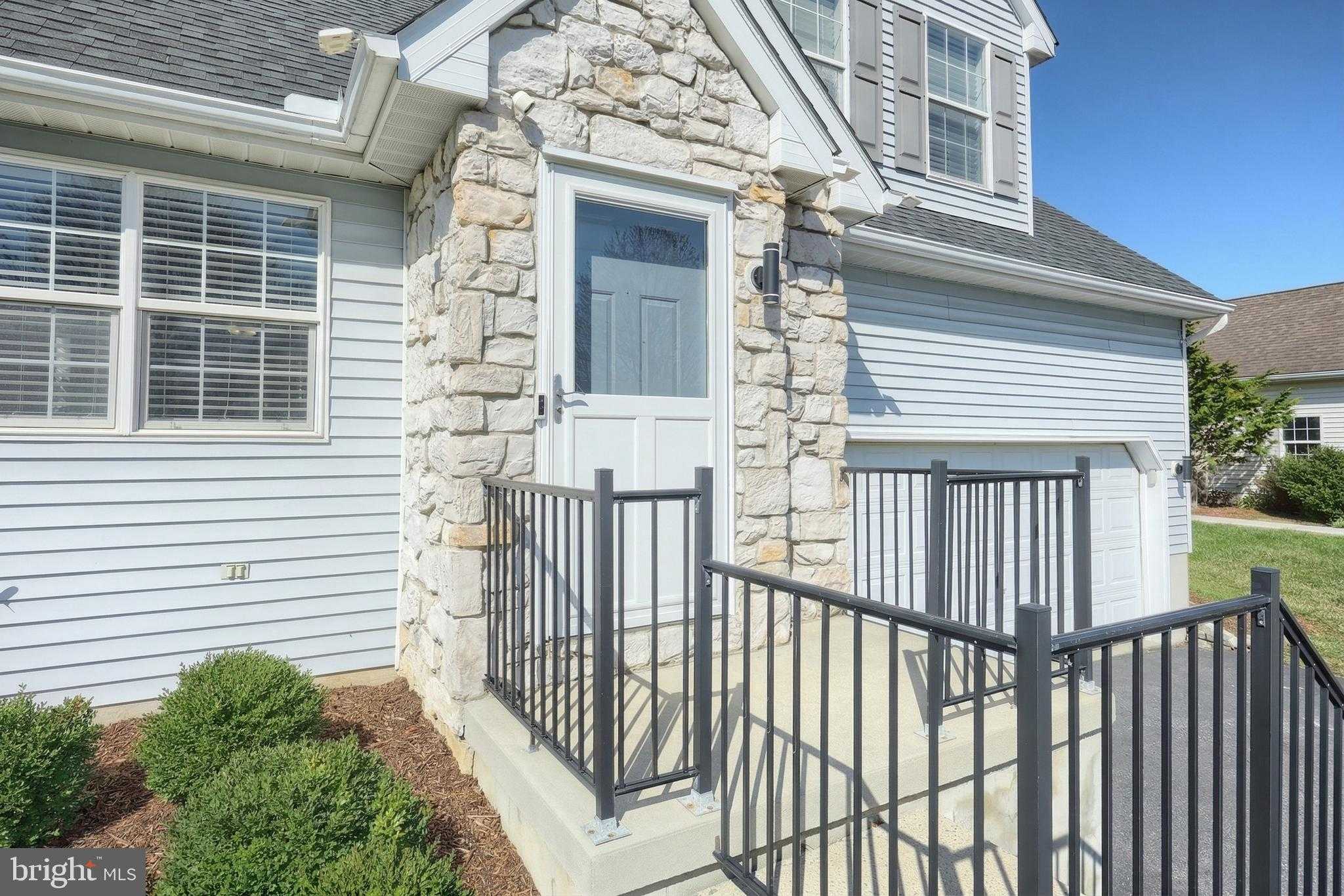 727 Blossom Hill Ln photo 6