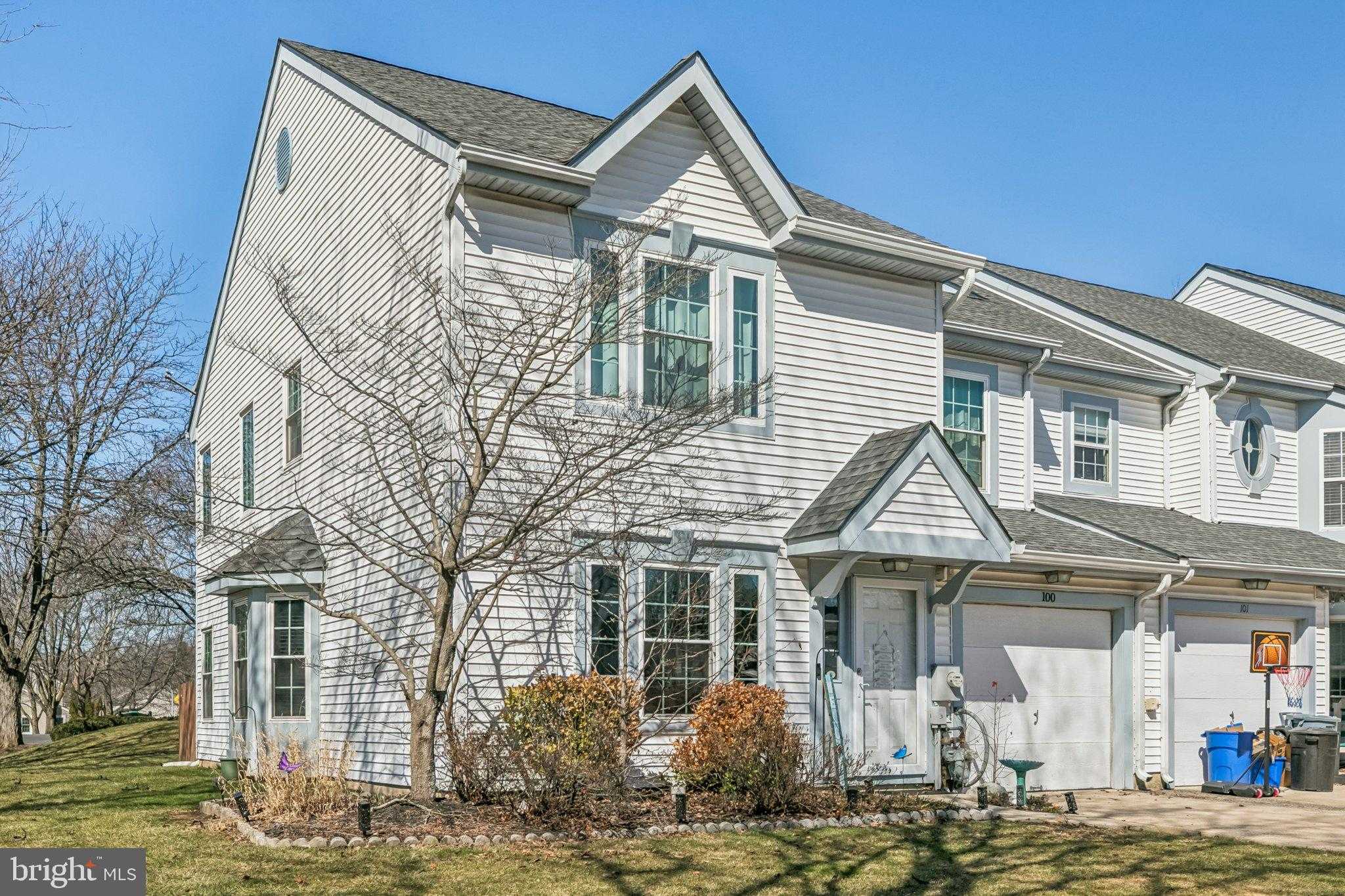 100 Signal Hill CT N photo 2