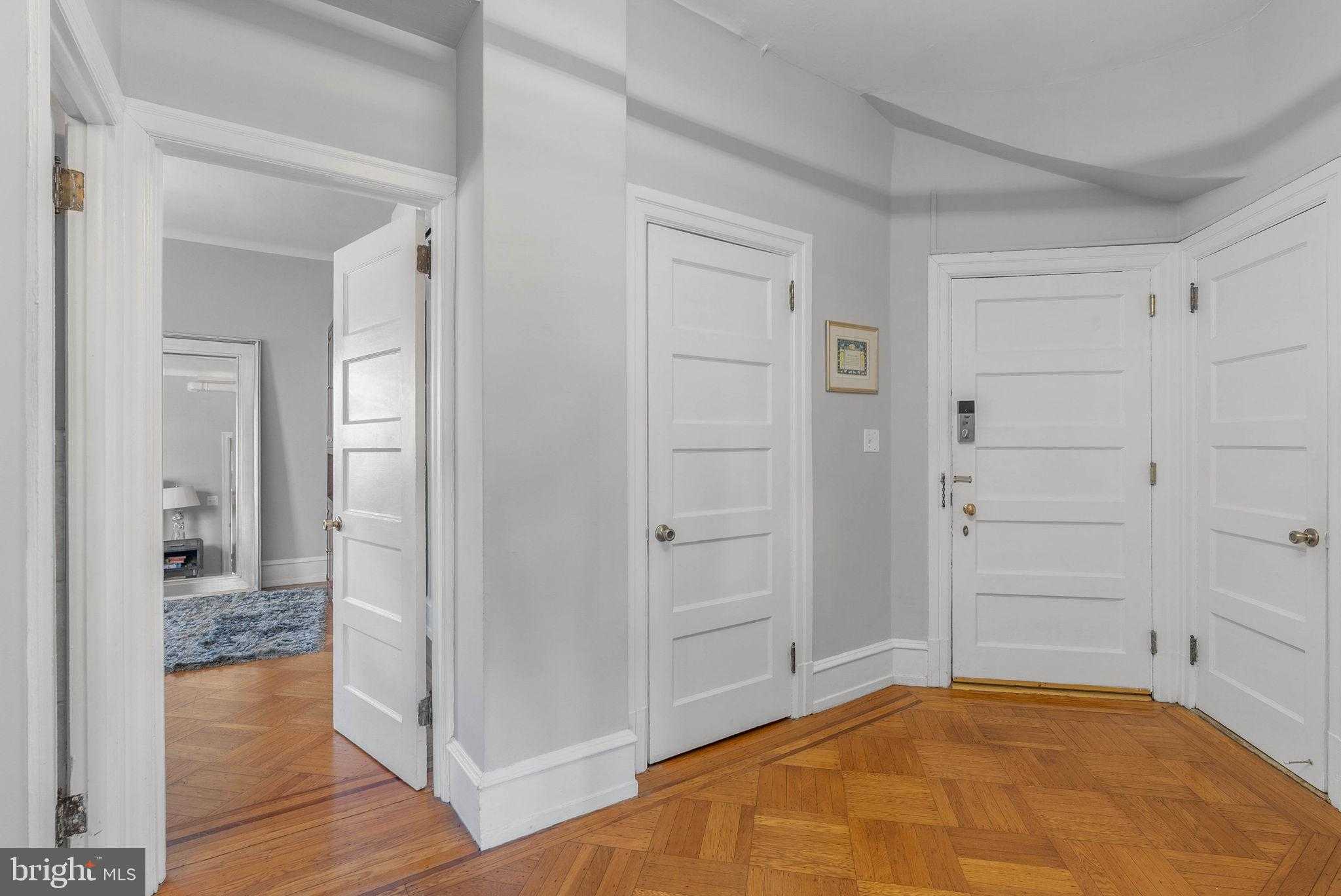 250 S 13th St Apt 12e photo 17