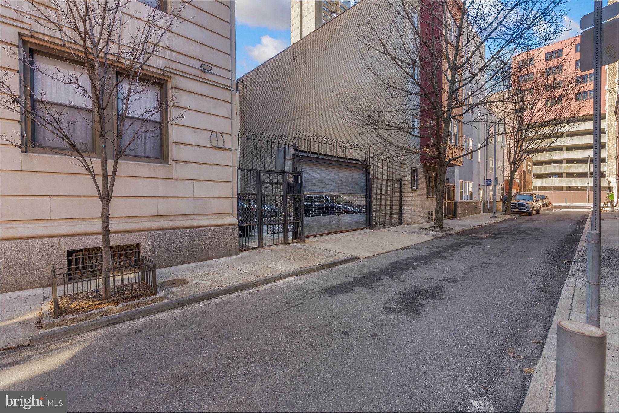 250 S 13th St Apt 12e photo 25