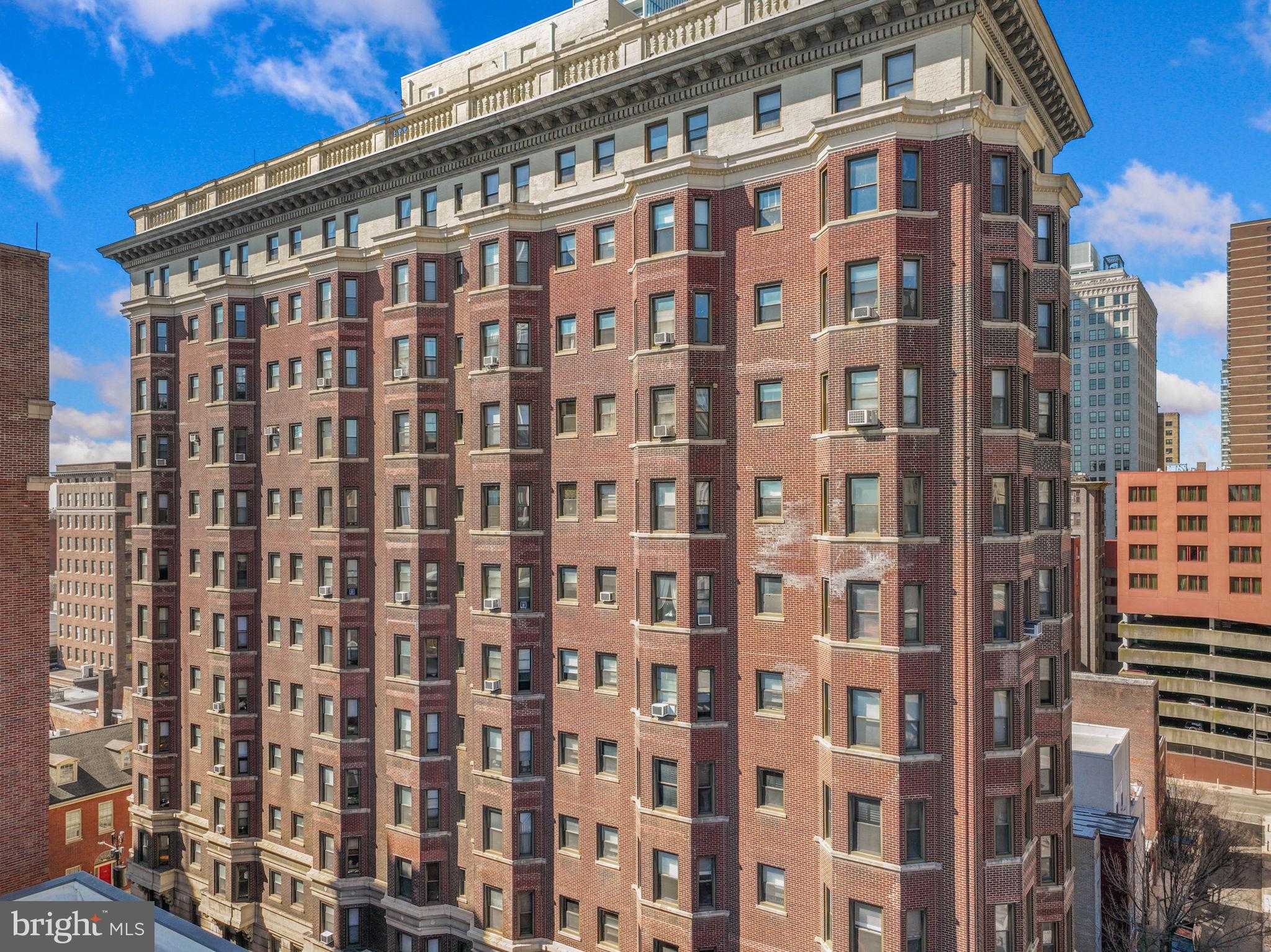 250 S 13th St Apt 12e photo 28