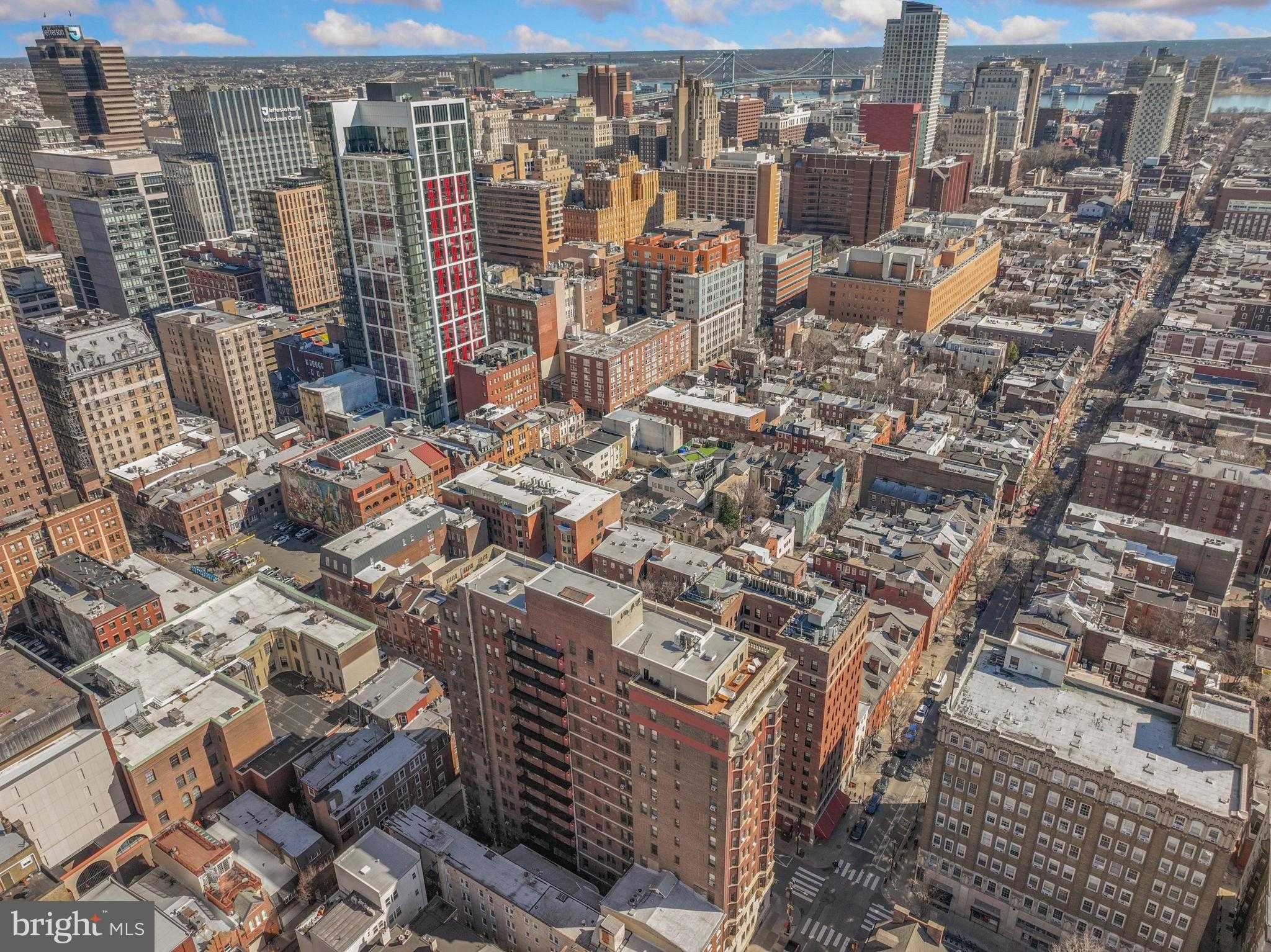 250 S 13th St Apt 12e photo 34