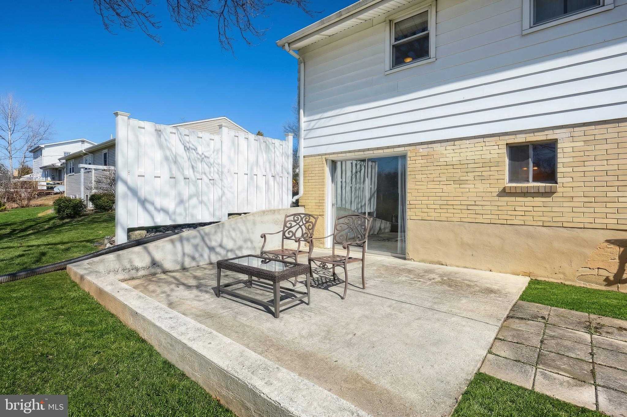 318 Berkshire Rd photo 22