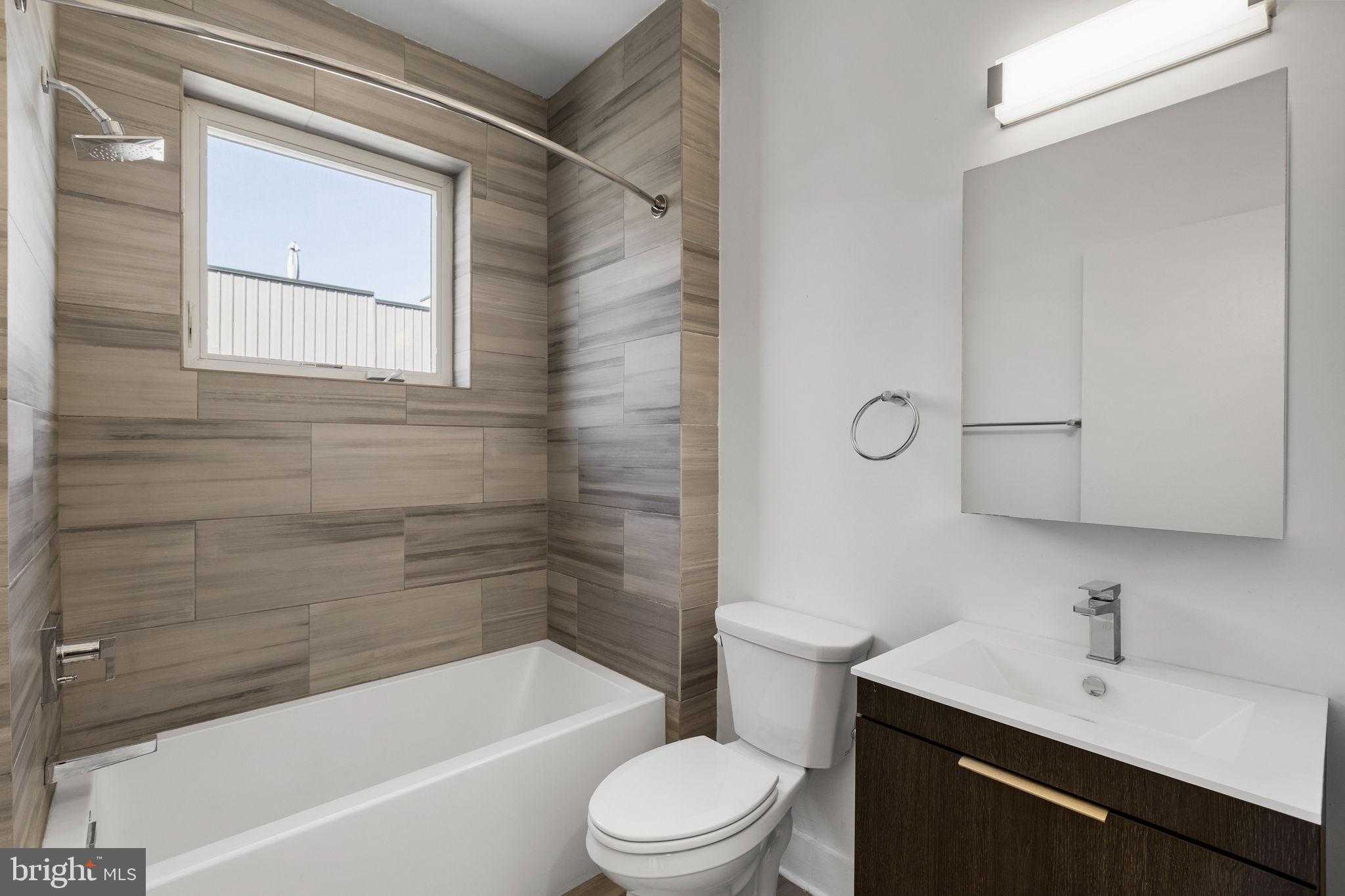 1408 S Howard St photo 35