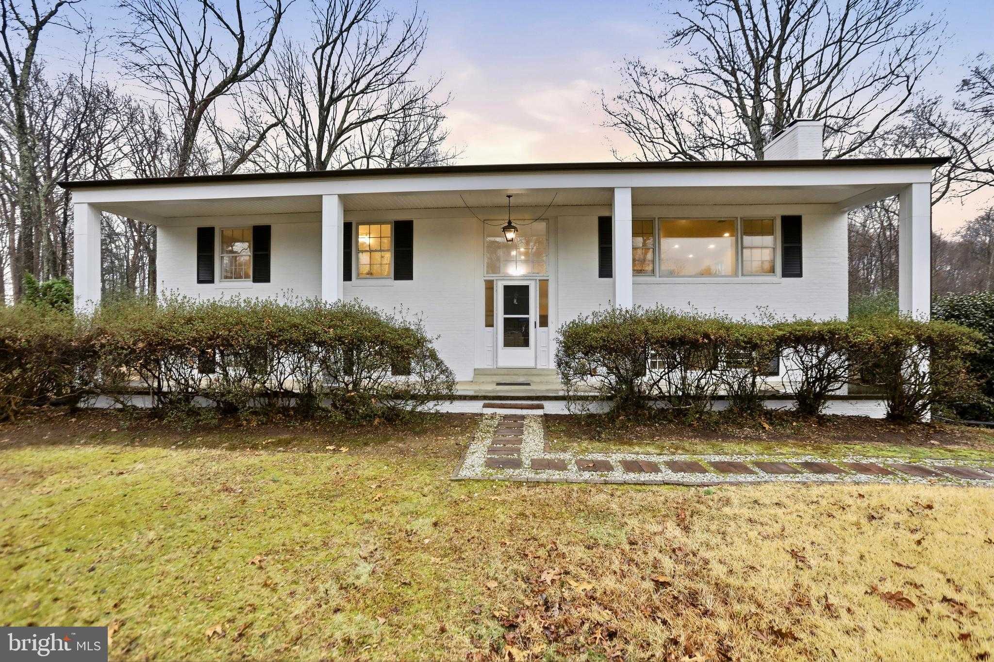 11328 Vale Rd photo 2