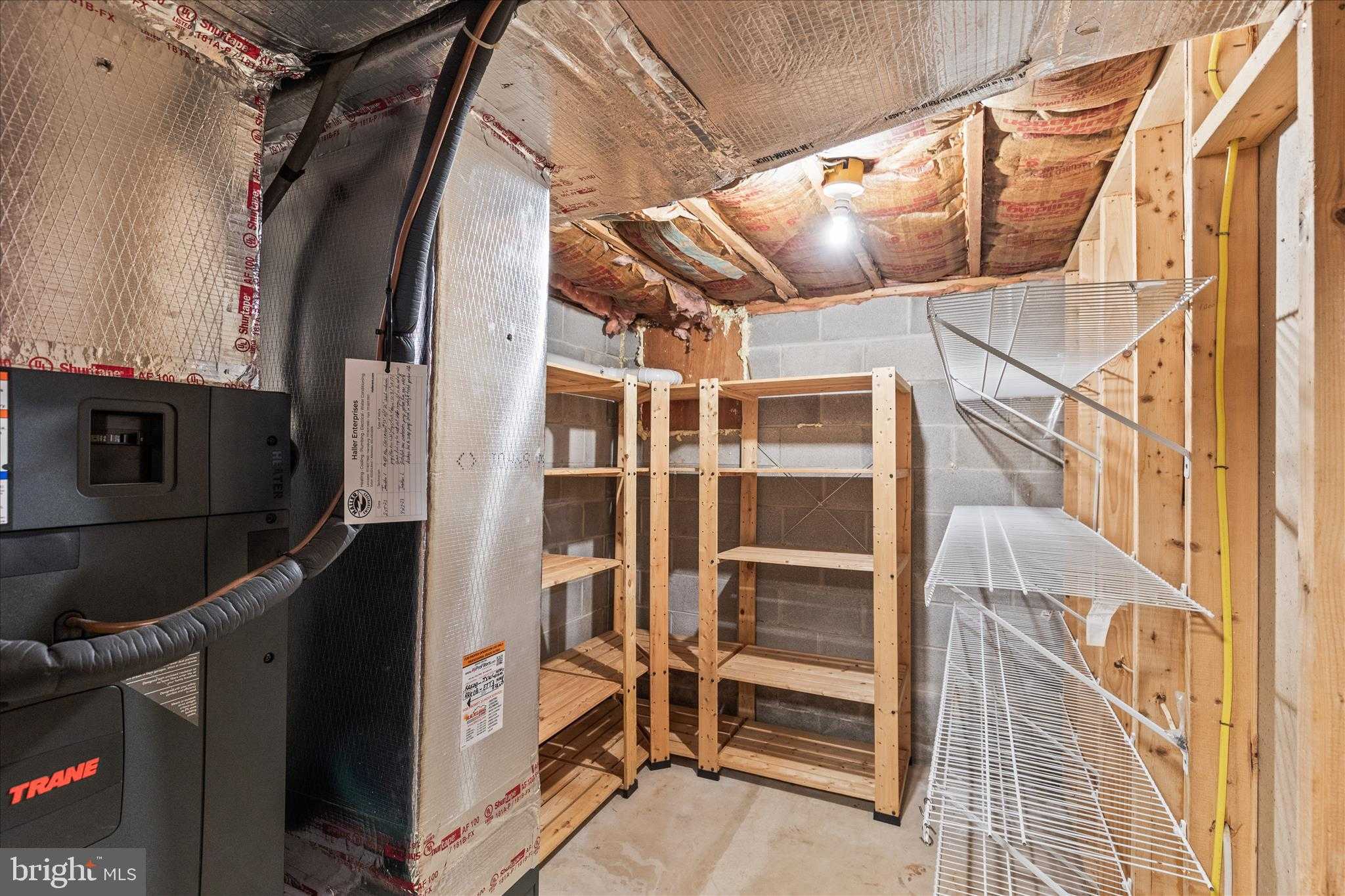 686 Cortland Dr photo 33