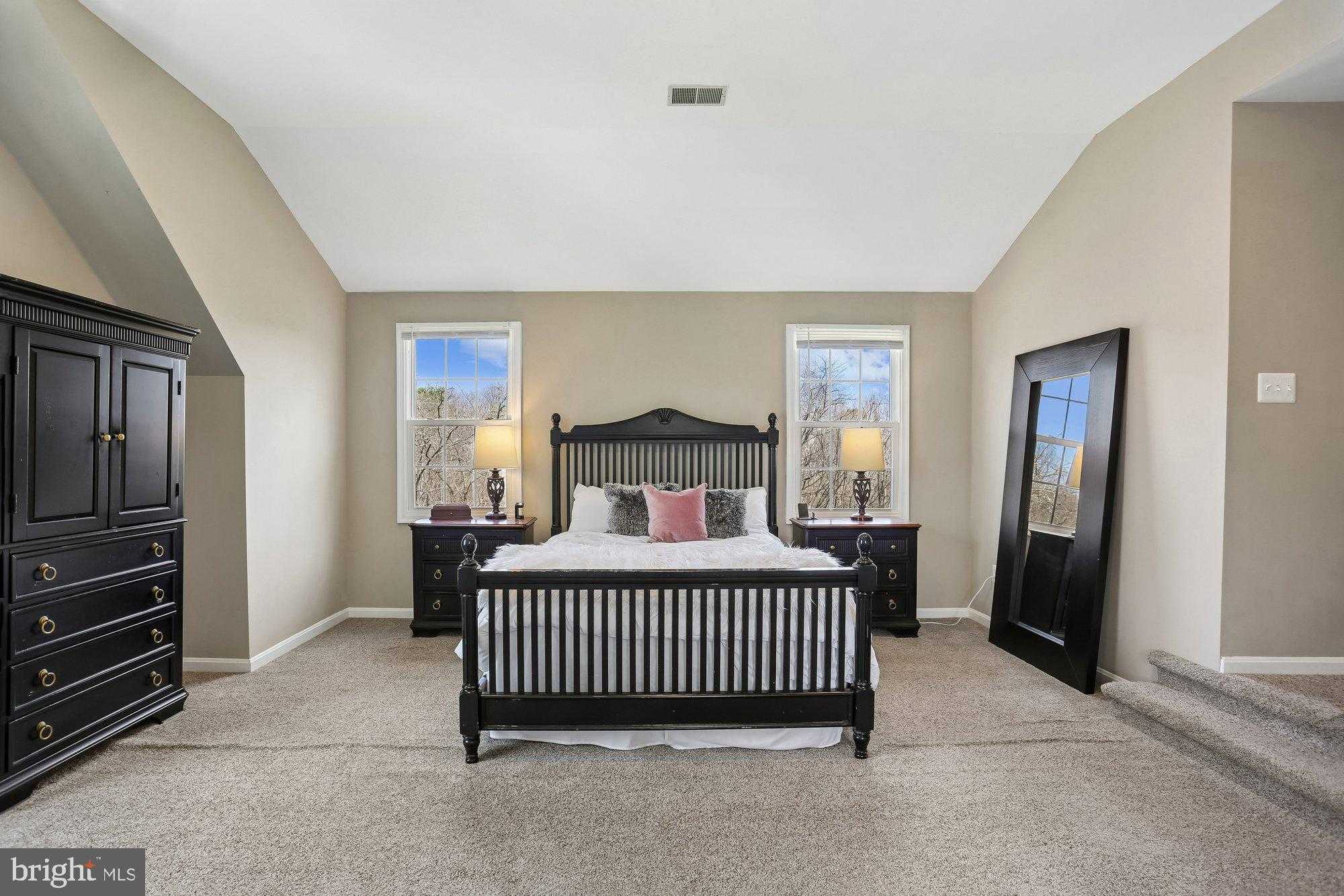 9 Midsummer CT photo 35