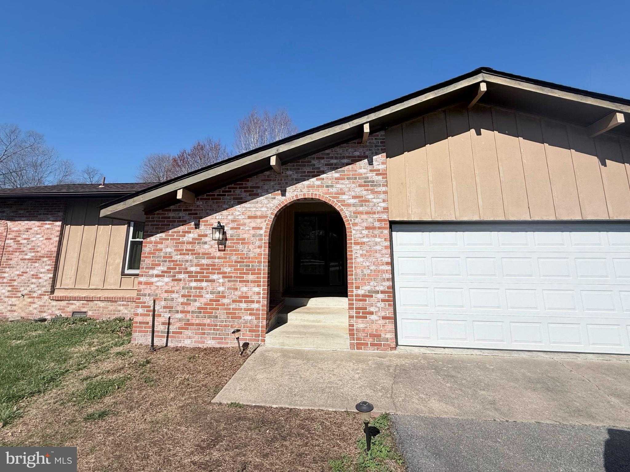 10710 Prince Charles Dr