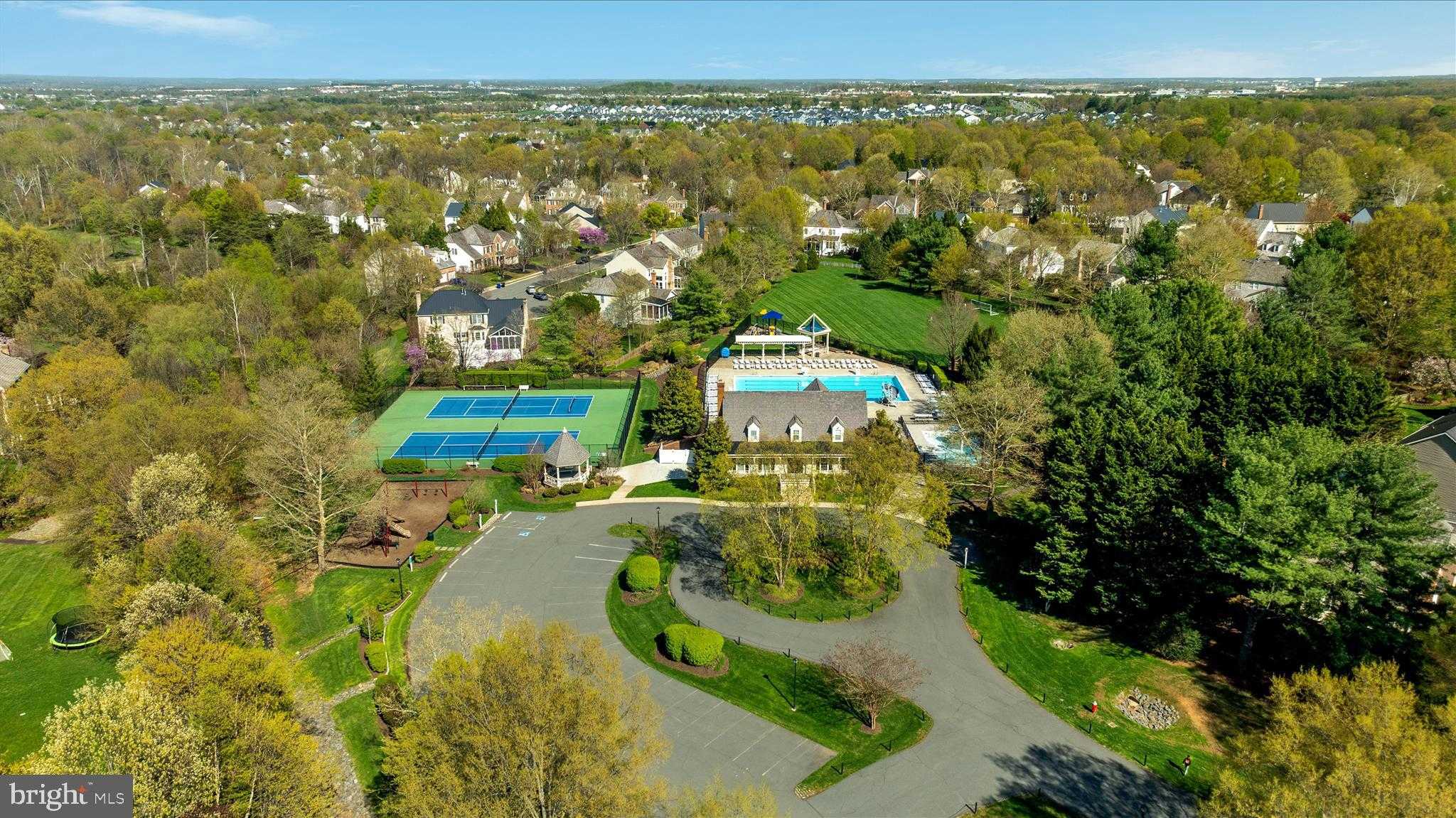 608 Diskin Pl SW photo 62