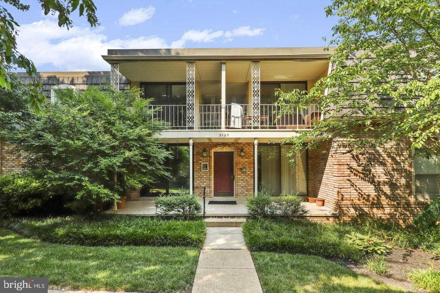 3125 Patrick Henry Dr Unit 230, Falls Church