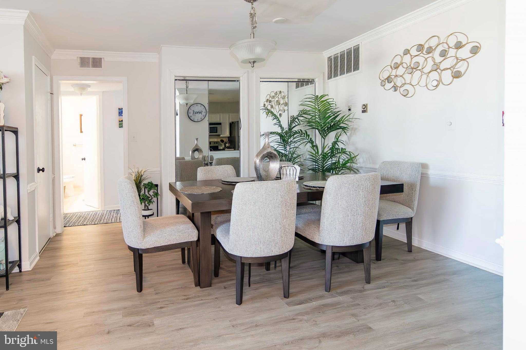 3125 Patrick Henry Dr Unit 230 photo 2