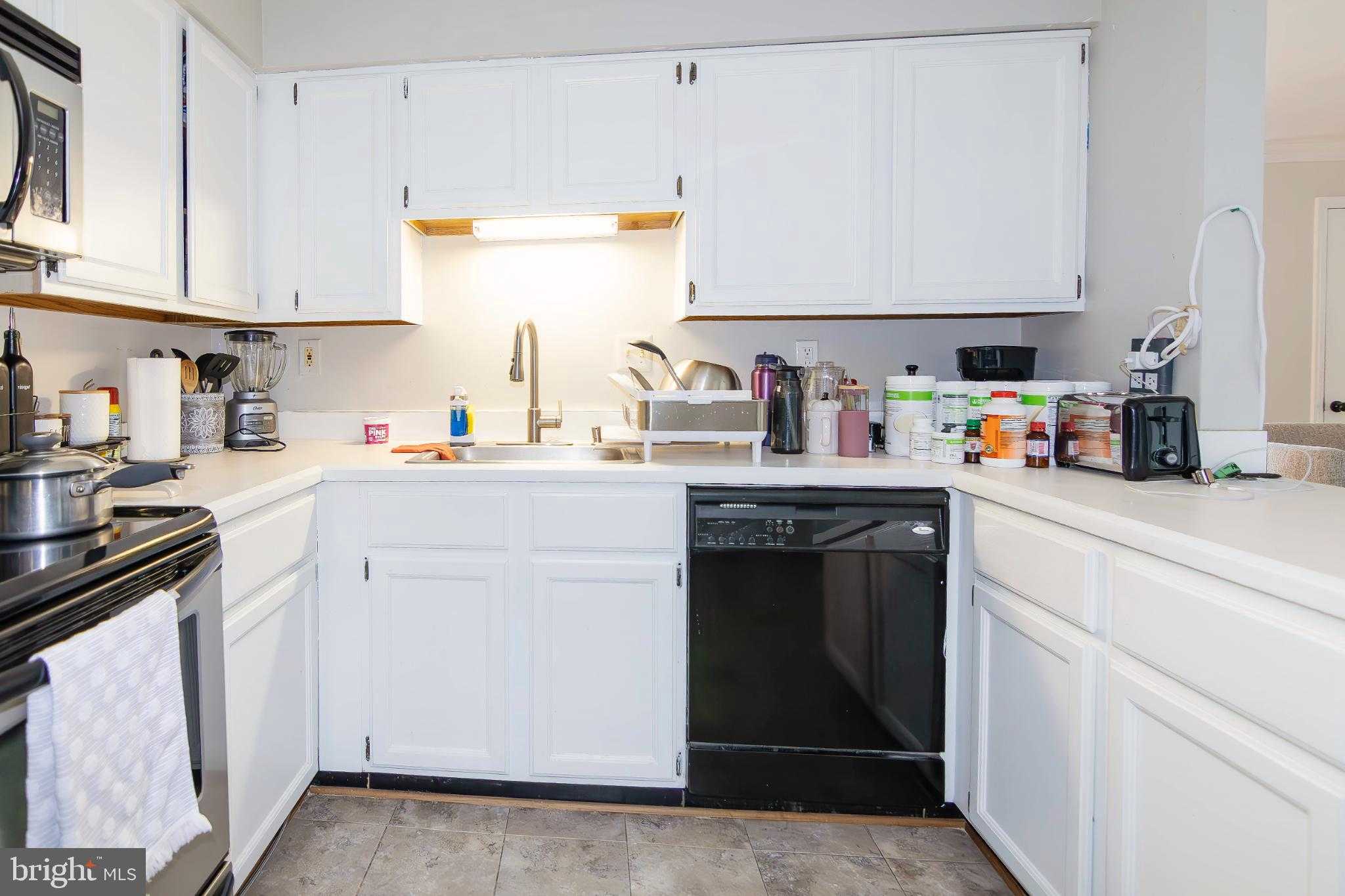 3125 Patrick Henry Dr Unit 230 photo 7