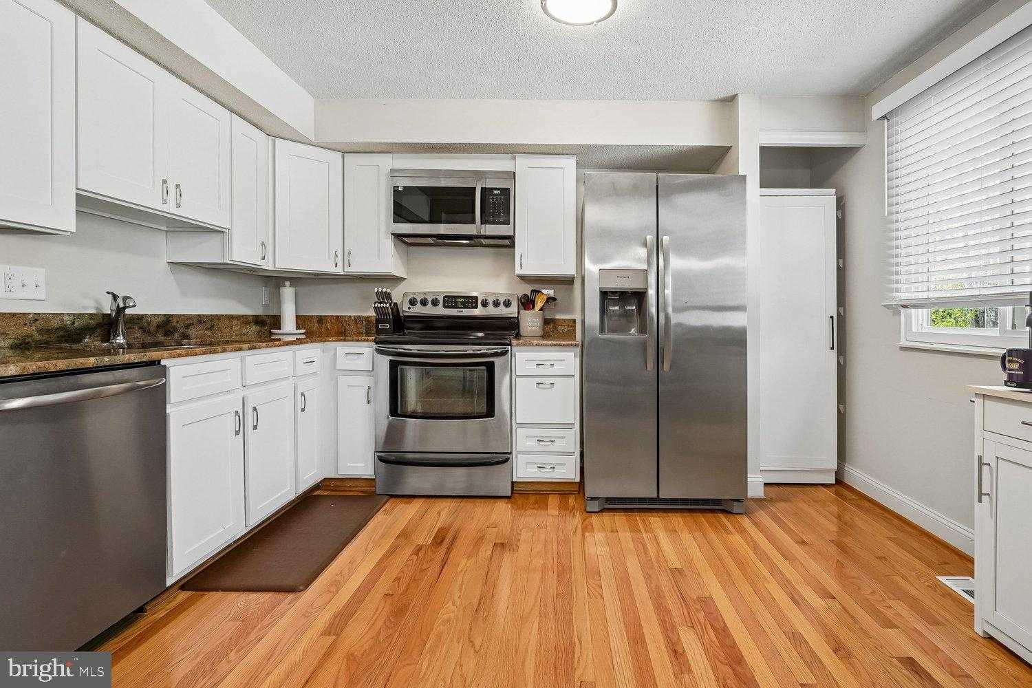 8160 Curving Creek CT photo 16