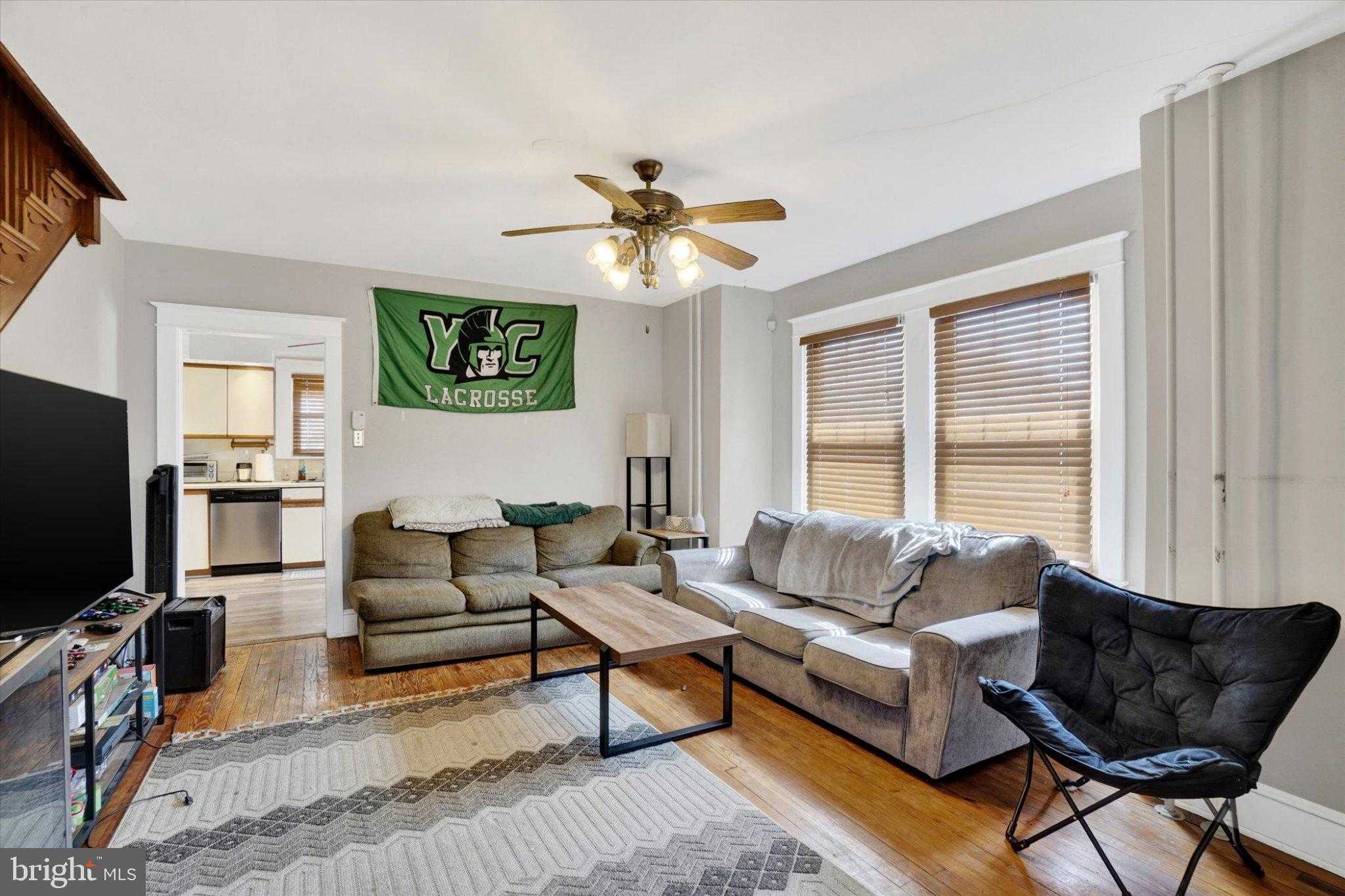 827 Virginia Ave photo 7